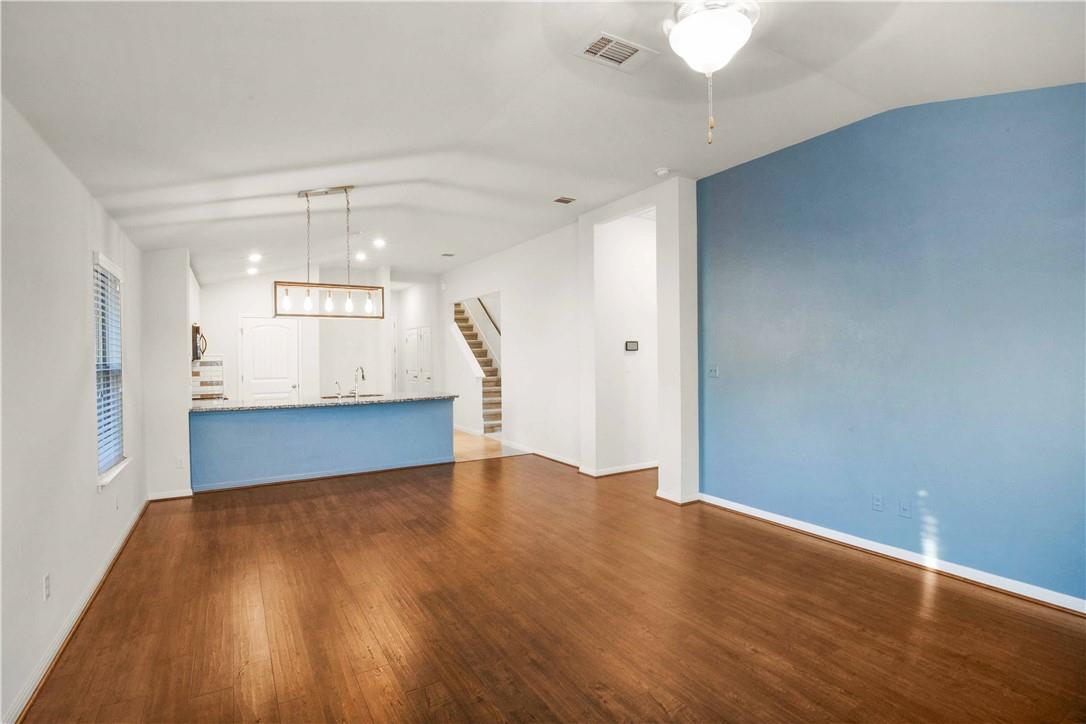 586 Evening Star DR — photo 4