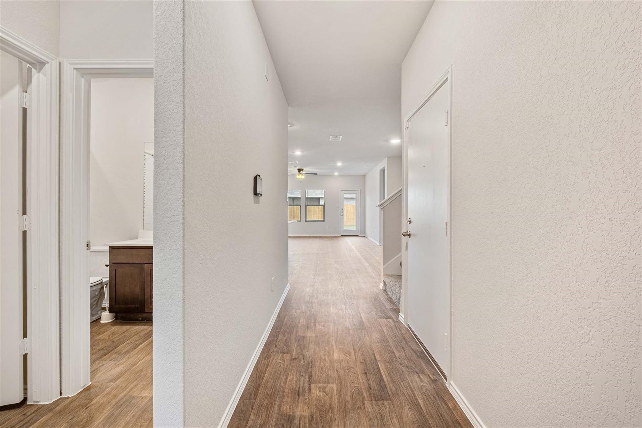 204 Lily Pond TRL — photo 4