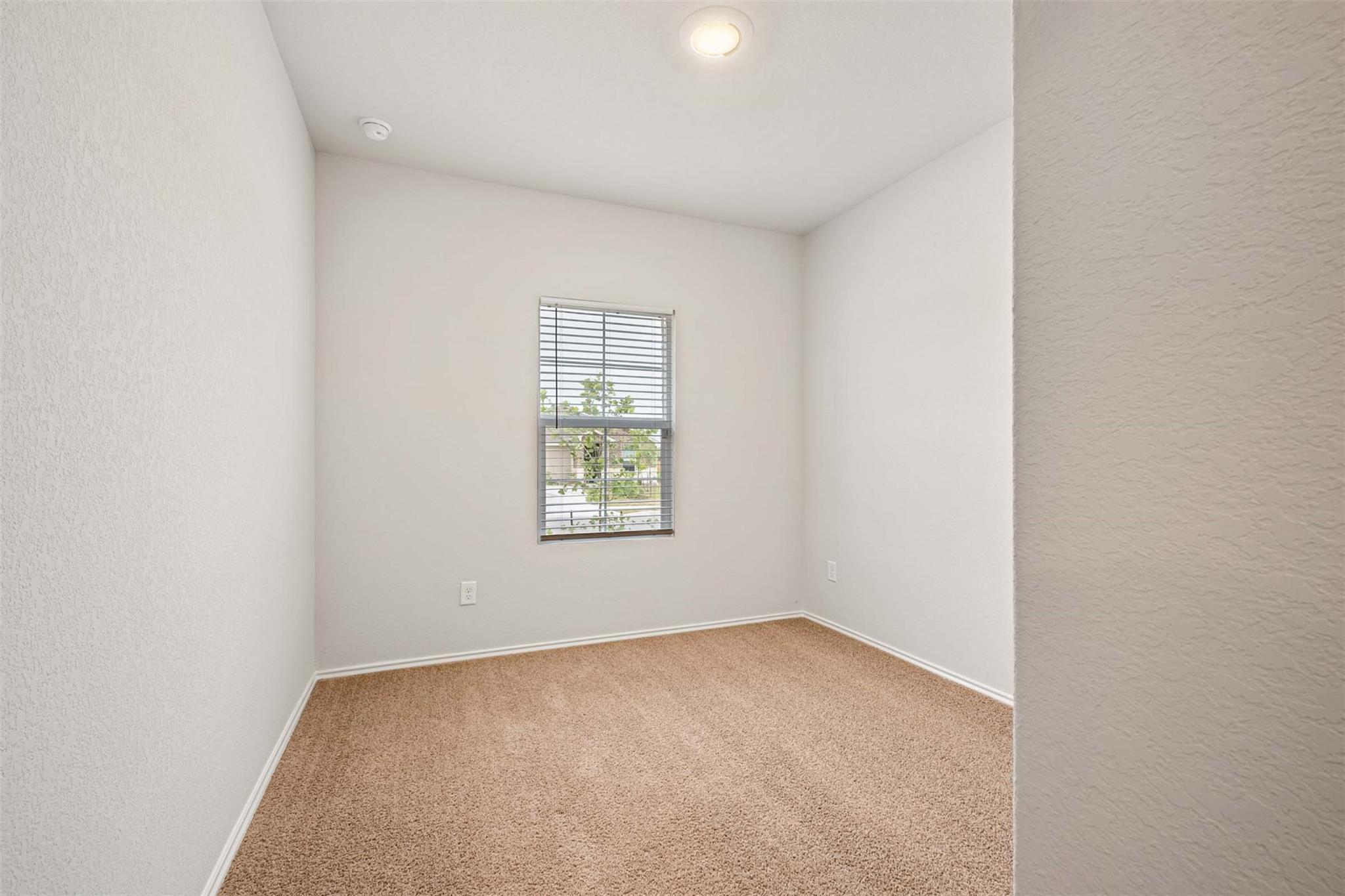 204 Lily Pond TRL — photo 5