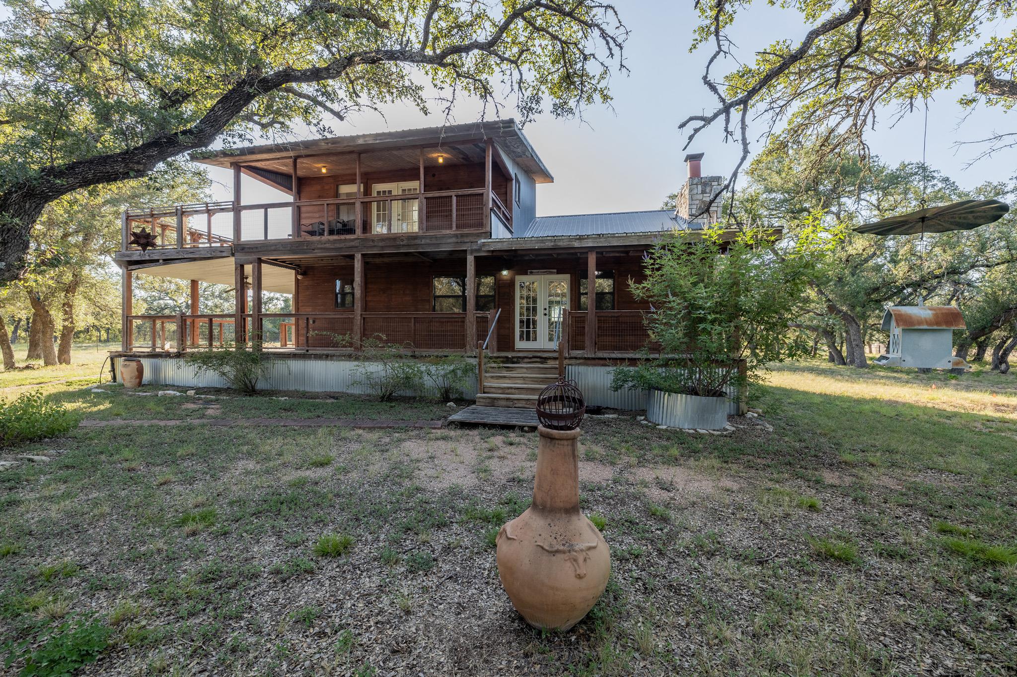 140 Mountain Loop DR — photo 3