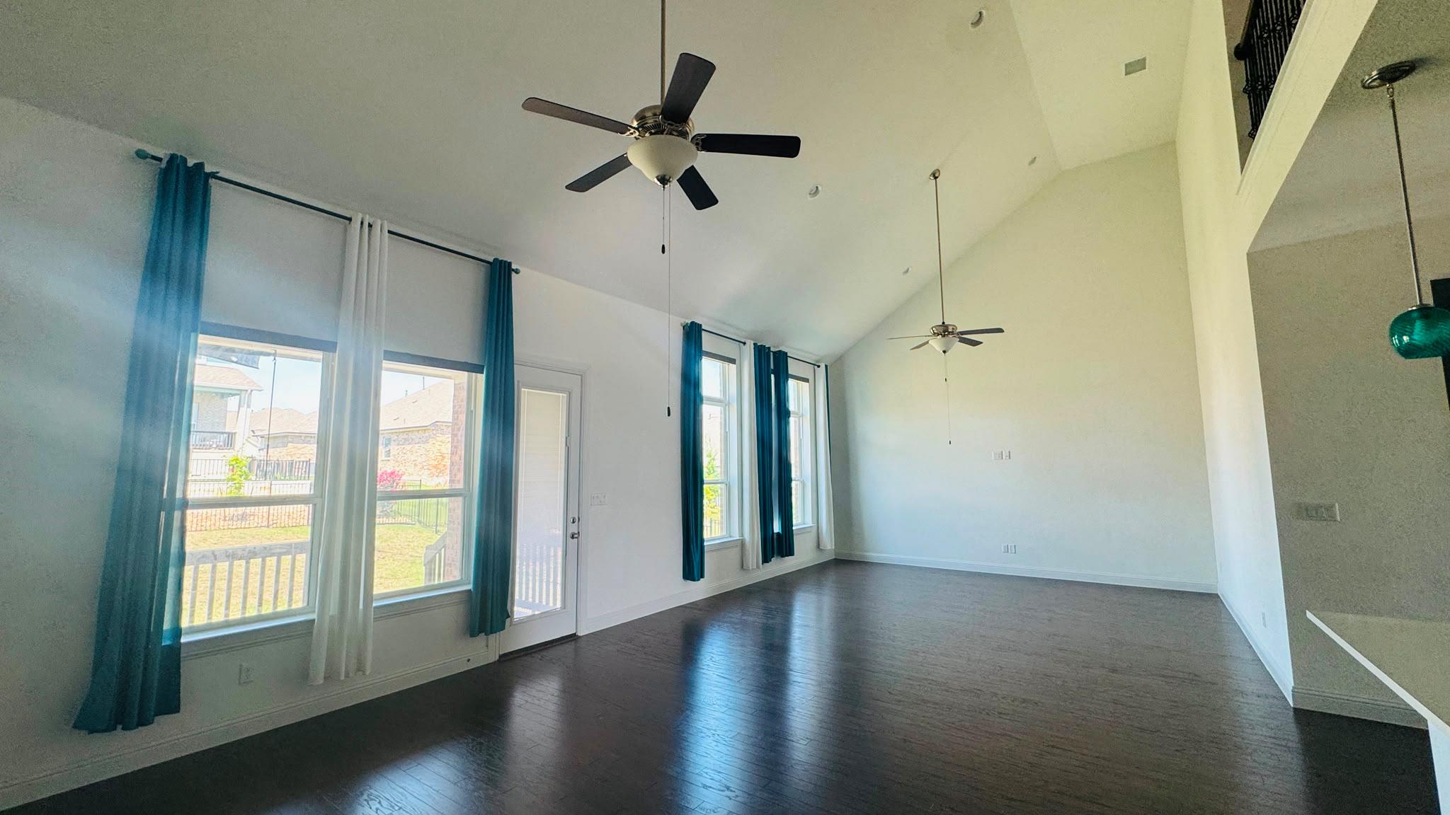 813 Palamos DR — photo 3