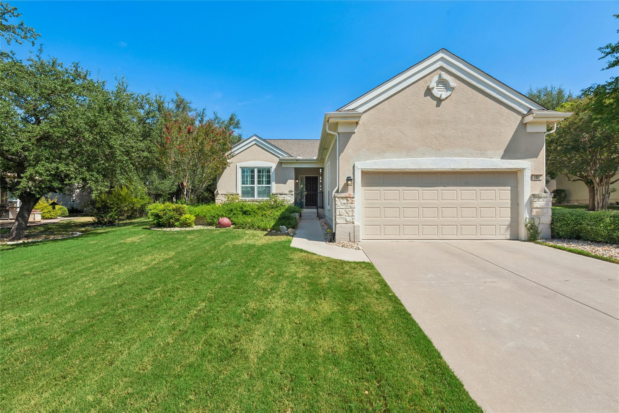 101 Colorado River RD — photo 3
