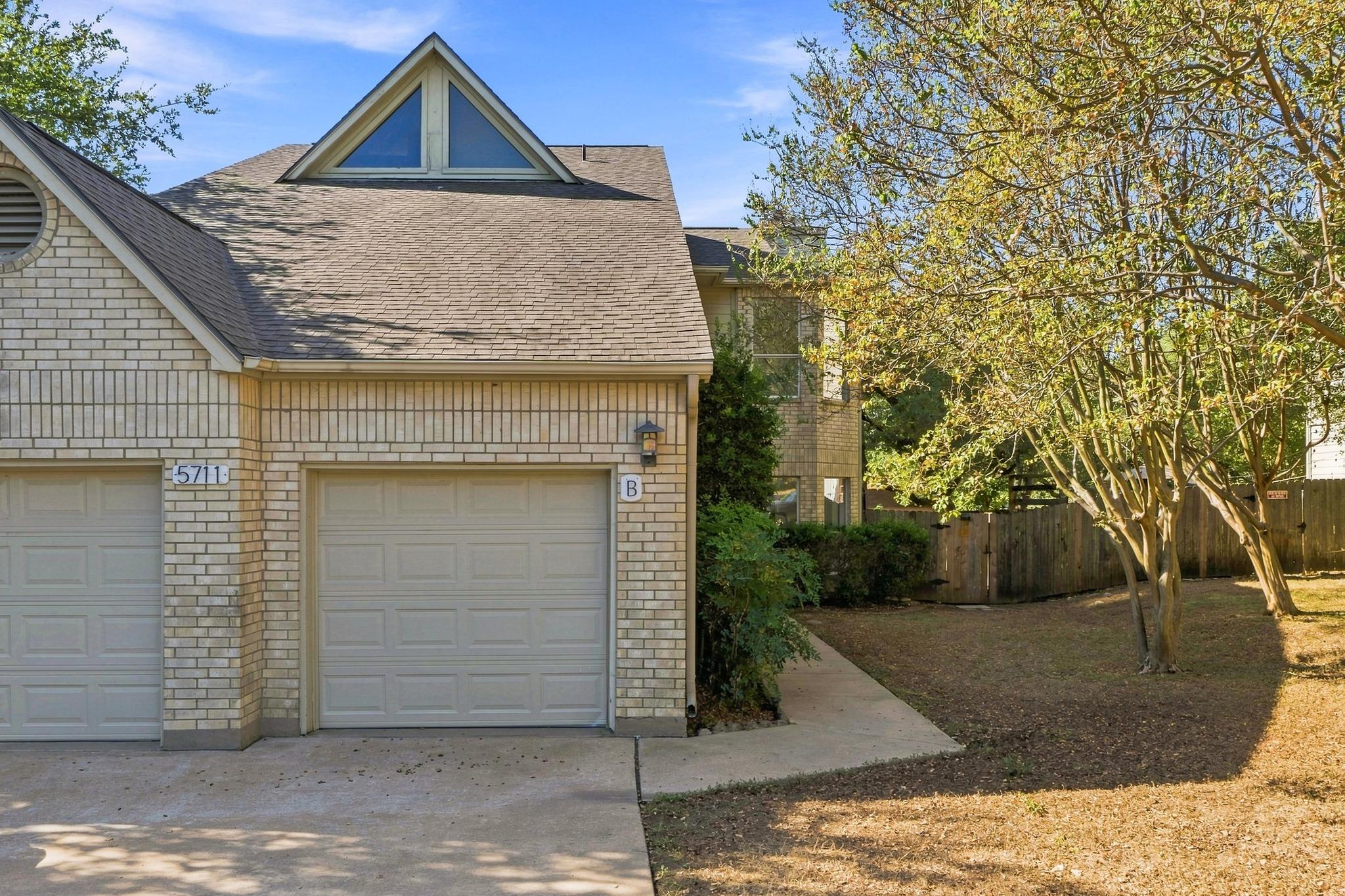5711 Taylor Draper CV #B — photo 4