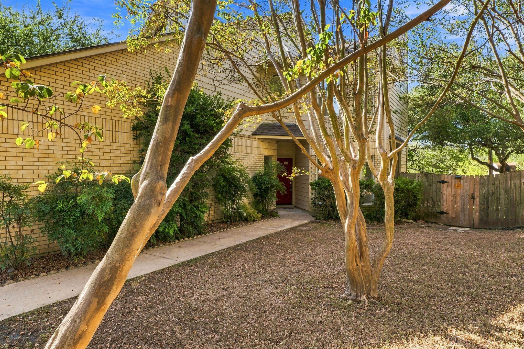 5711 Taylor Draper CV #B — photo 3