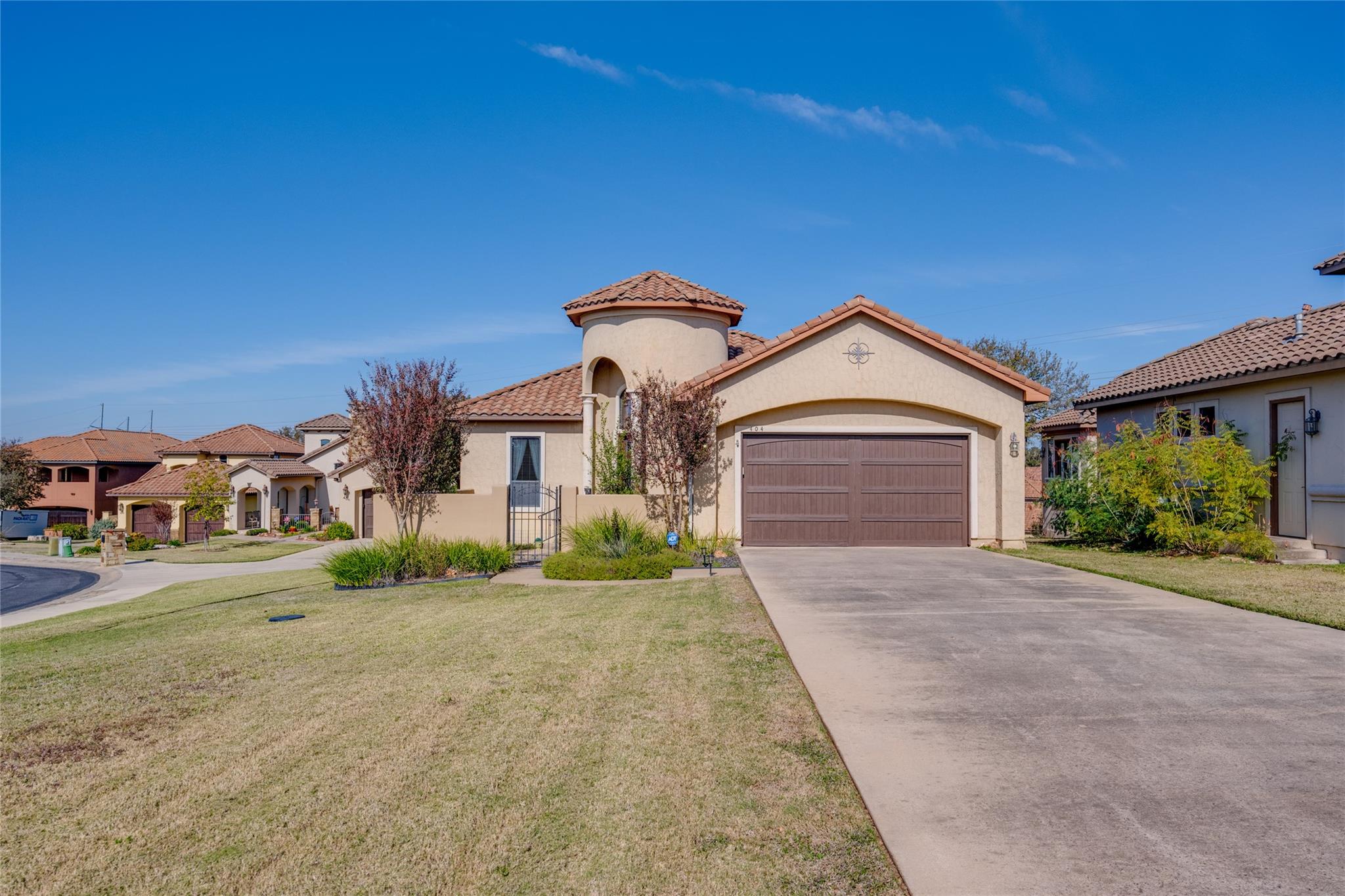 404 Bendito WAY — photo 3