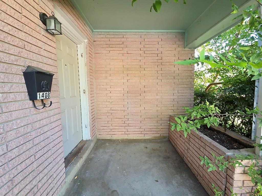 1408 Glencrest DR — photo 3