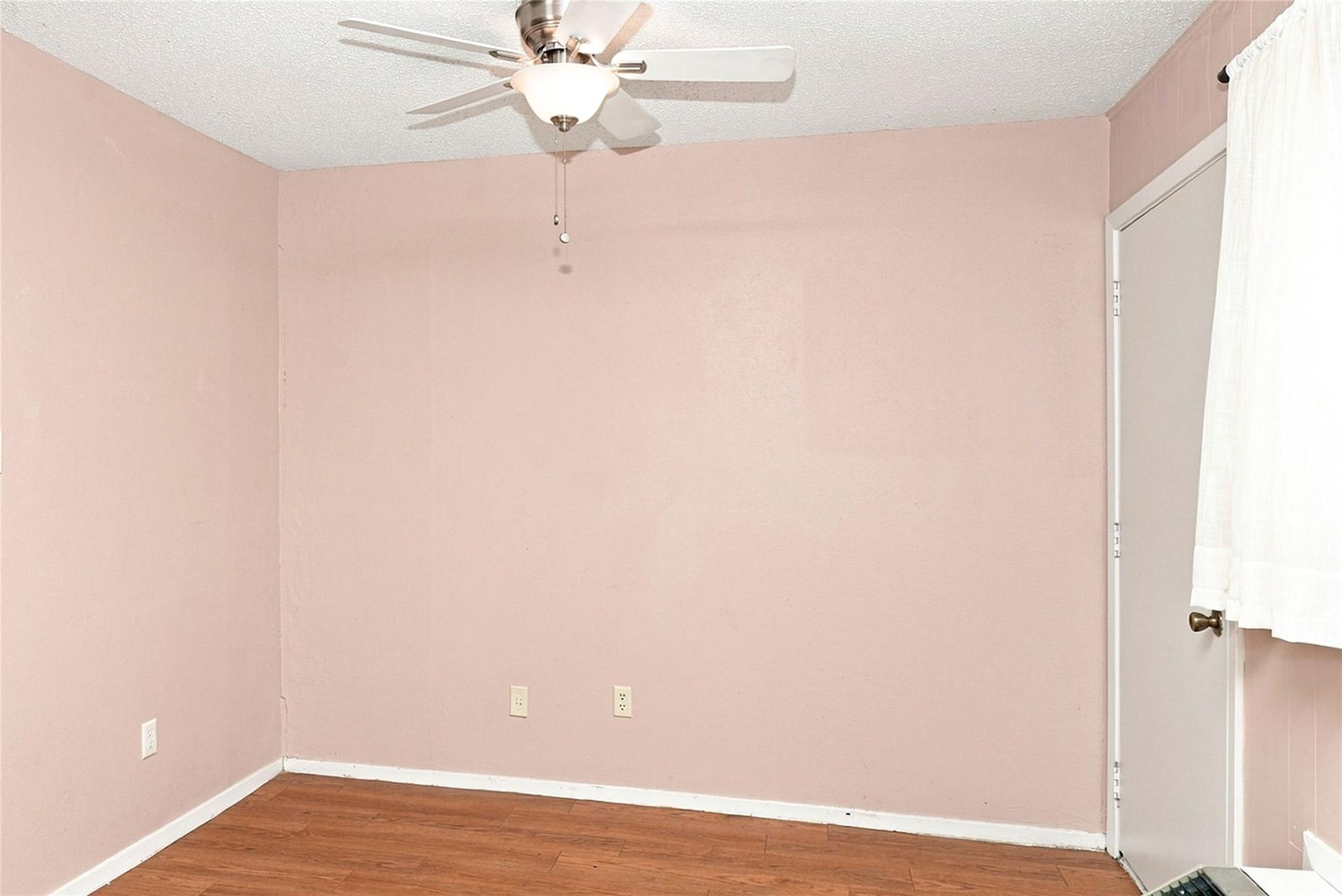 400 34th ST #012345678900 - Unit 104 — photo 3