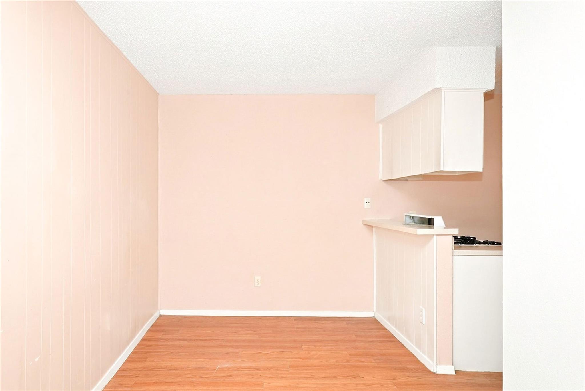 400 34th ST #012345678900 - Unit 104 — photo 5