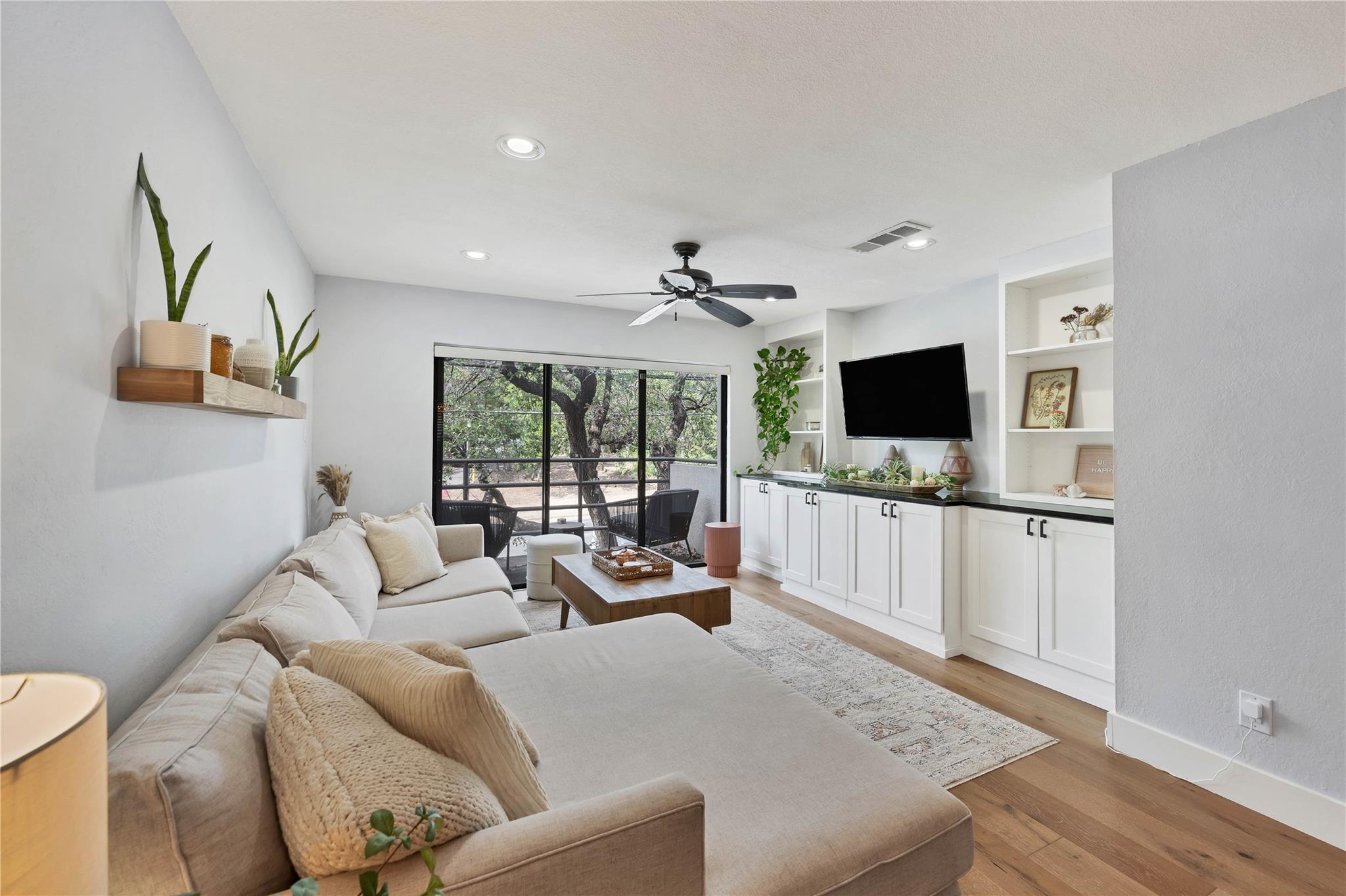 2605 Enfield RD #221 — photo 4