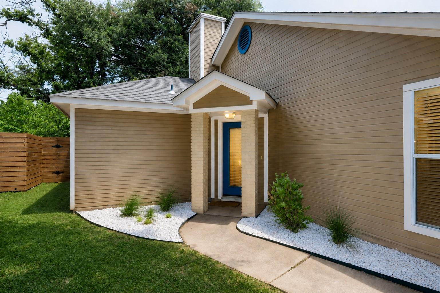 1302 Danbury SQ #A — photo 3