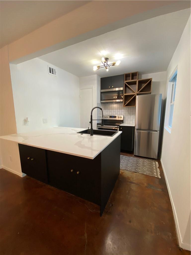 2119 Oxford Ave #B — photo 3