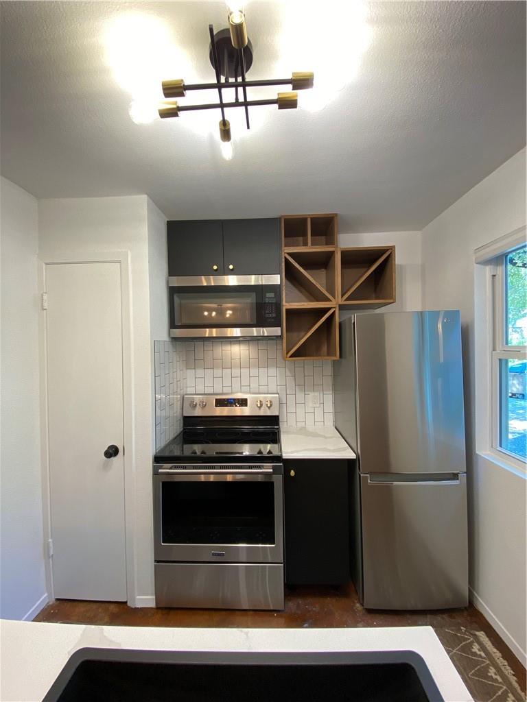 2119 Oxford Ave #B — photo 4