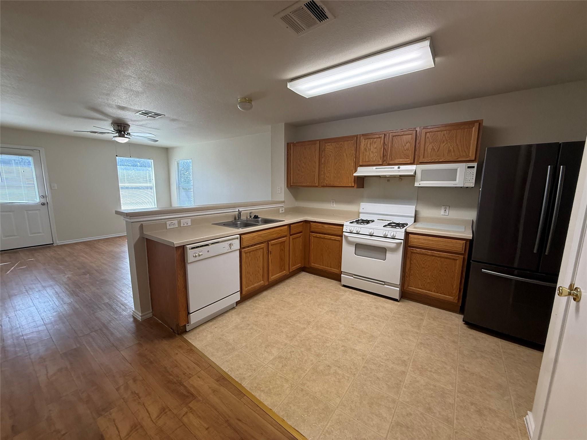 241 Carriage WAY — photo 3