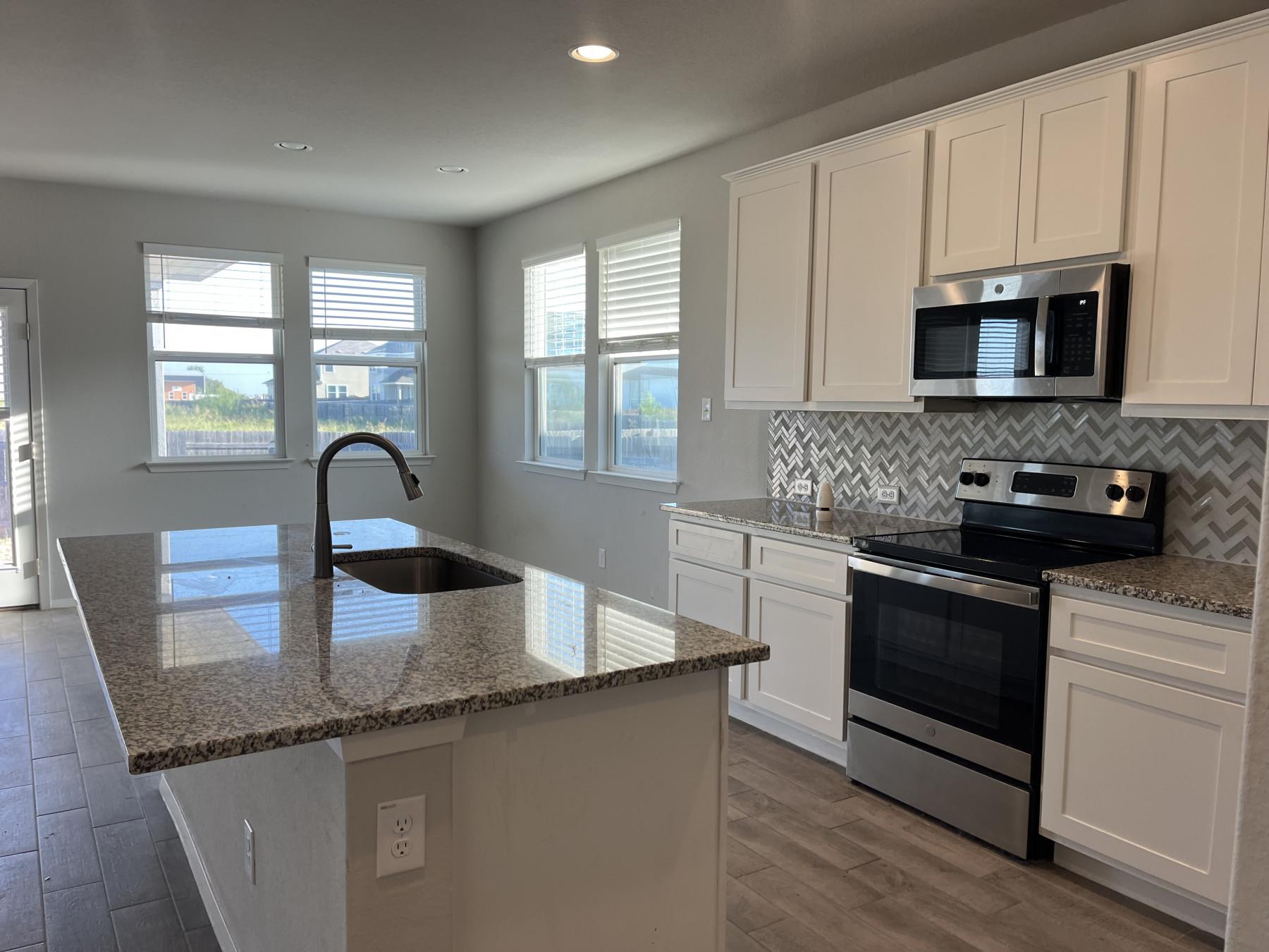 504 Star Garnet DR — photo 3