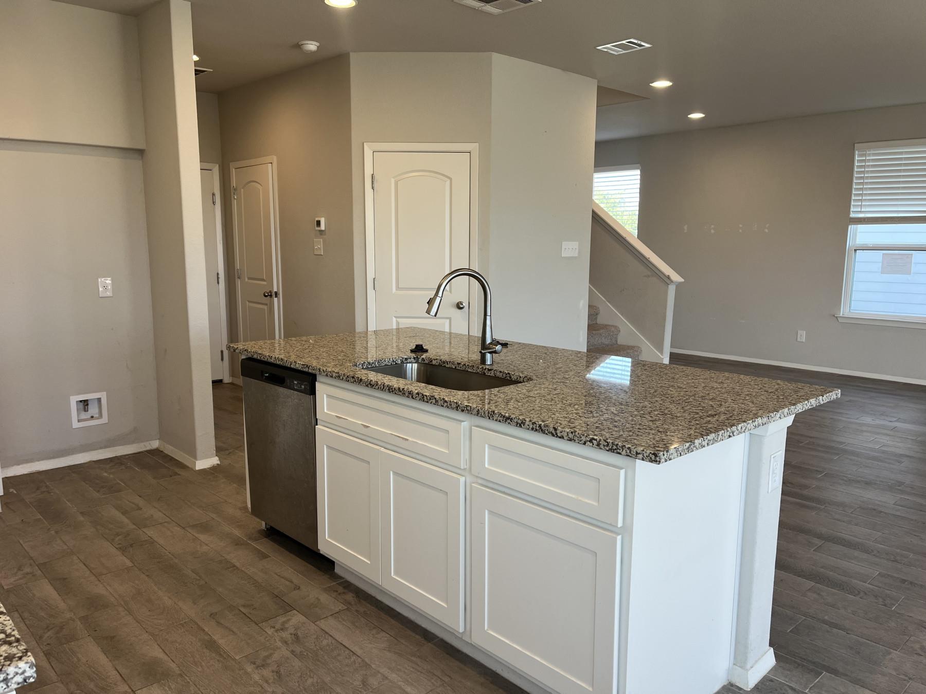 504 Star Garnet DR — photo 4