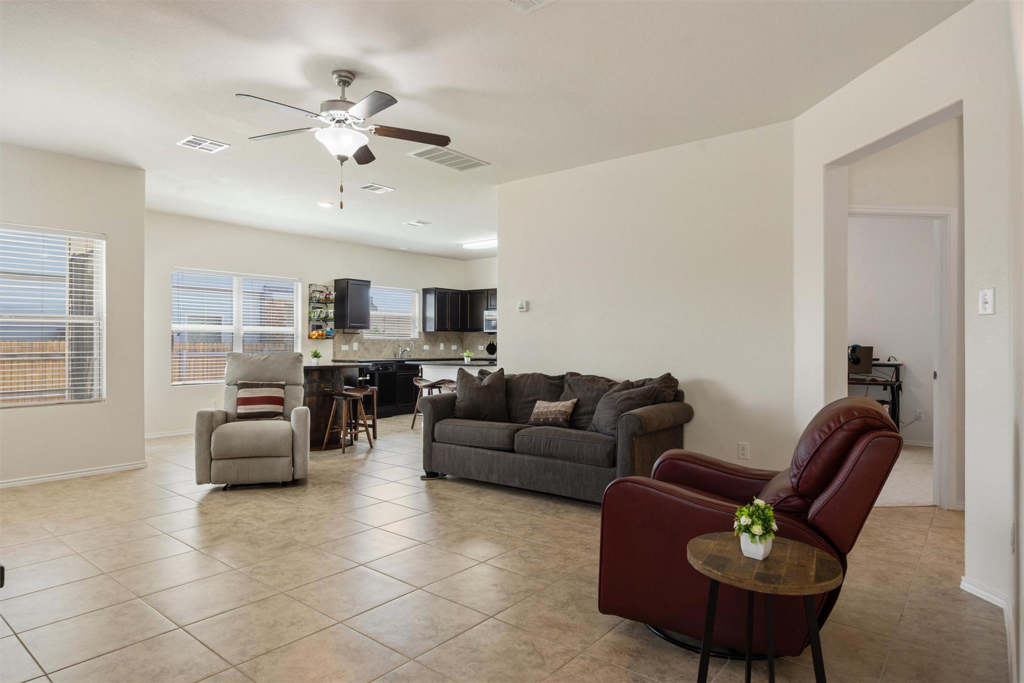 400 Circle WAY — photo 4