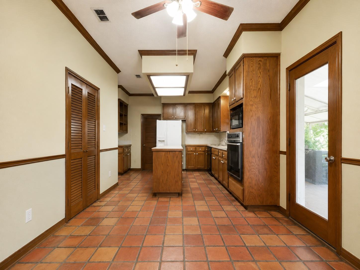 431 Berry LN — photo 5
