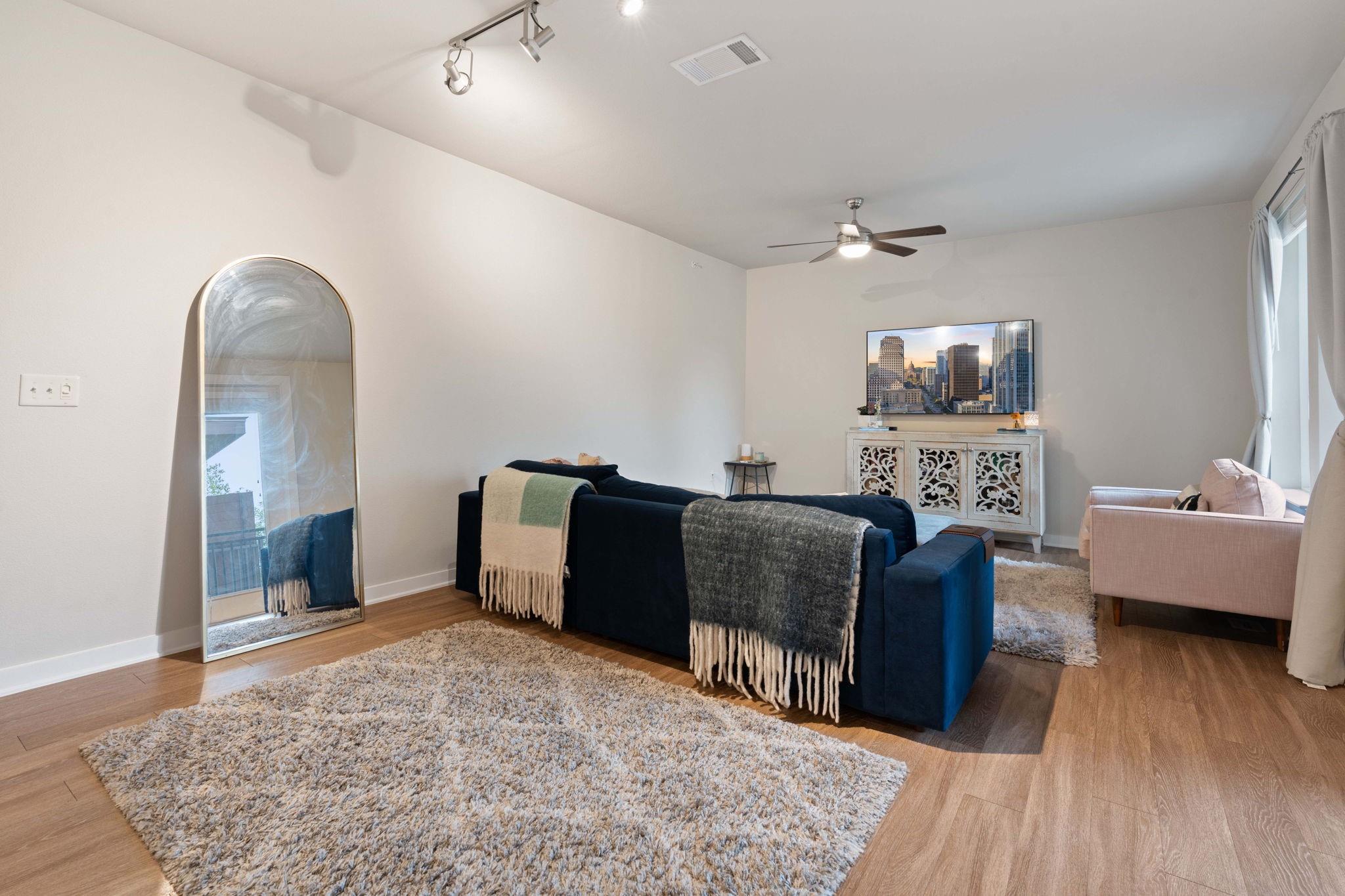 1900 Barton Springs RD #5031 — photo 5