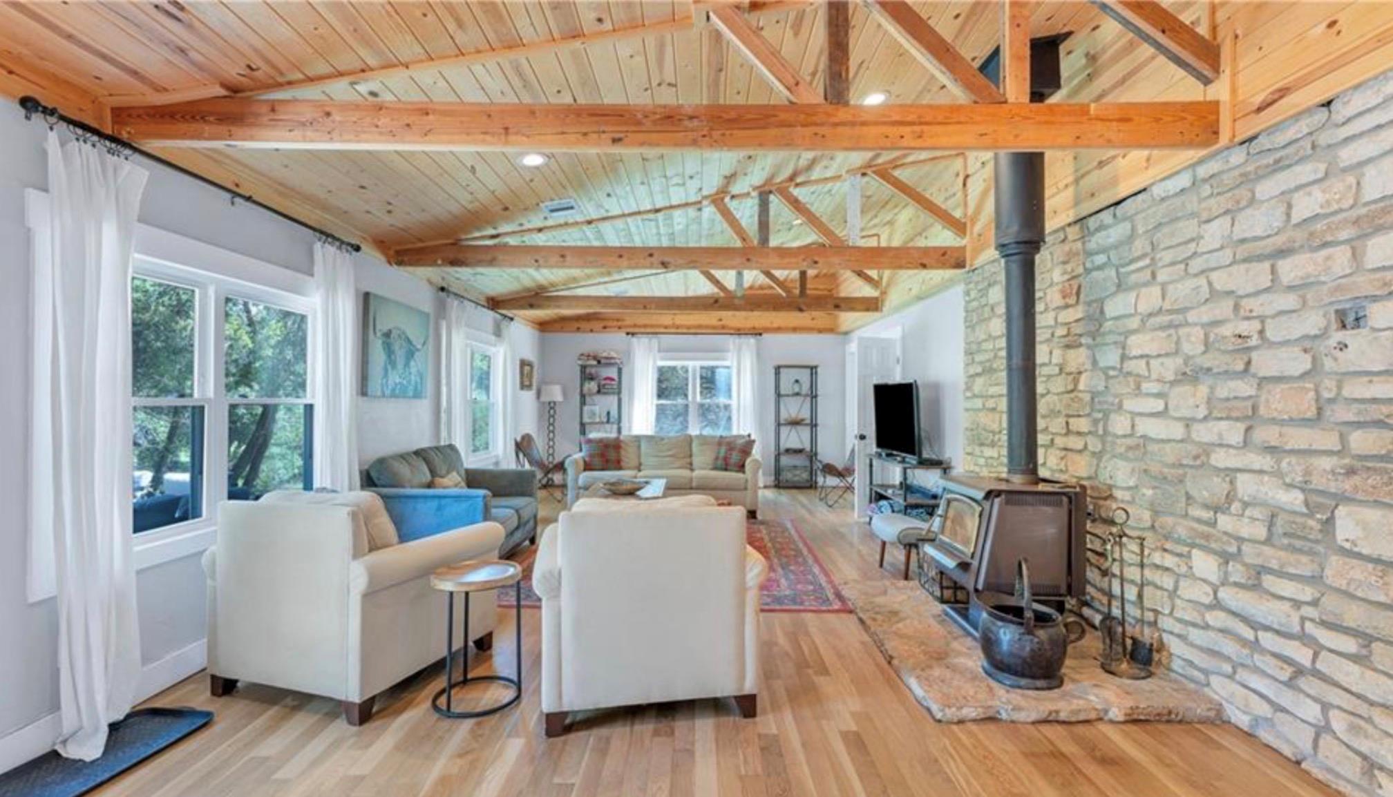 606 Deer Creek CV — photo 3