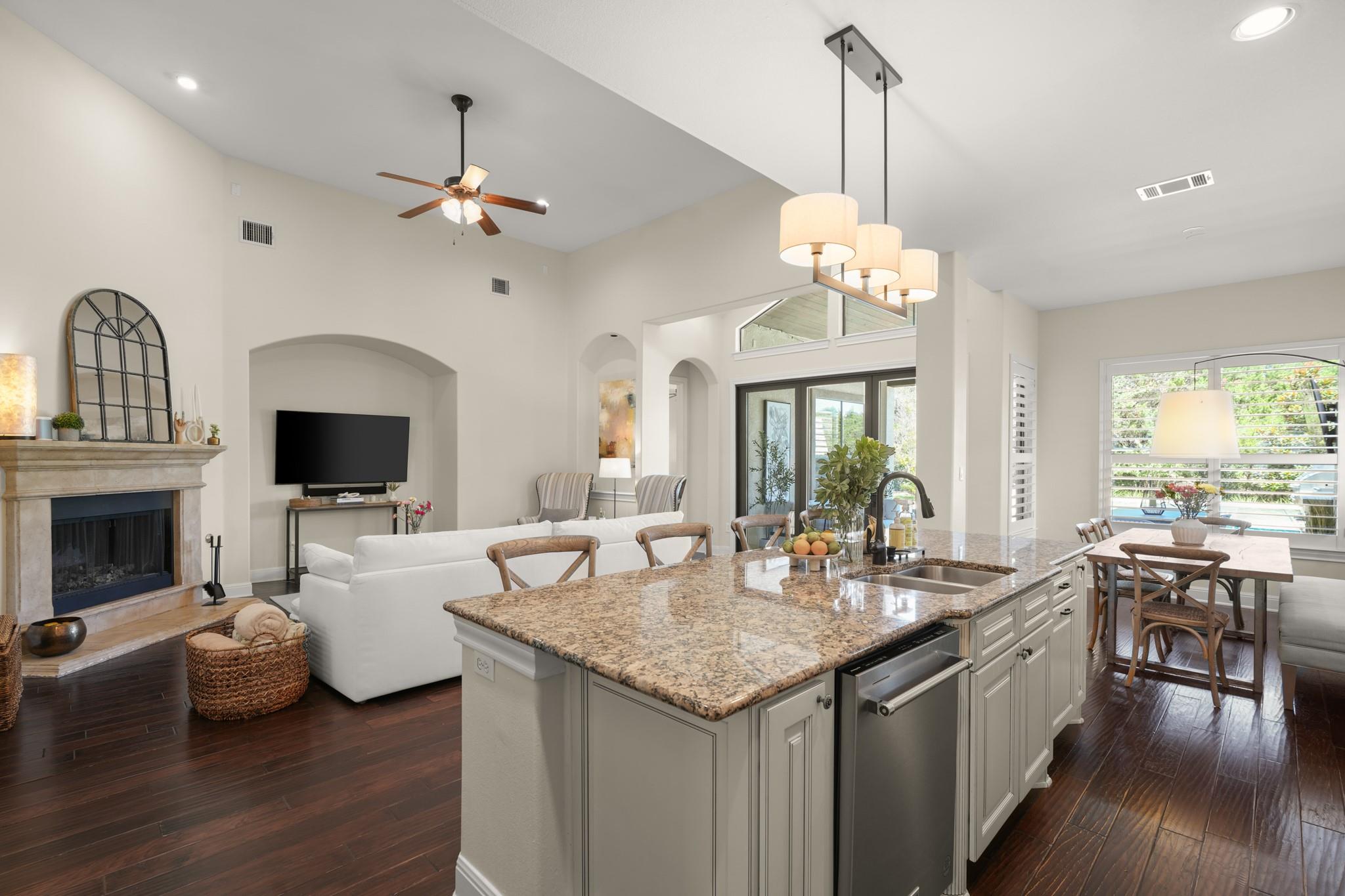 116 Desert Forest CT — photo 4