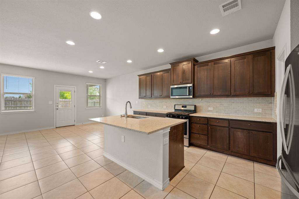6605 Verona PL — photo 5
