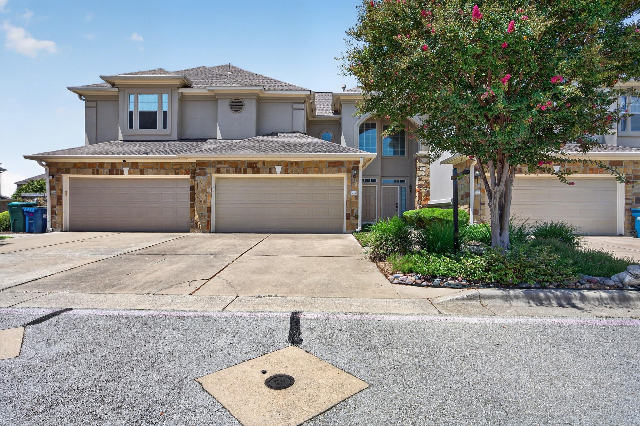 1101 Parmer LN