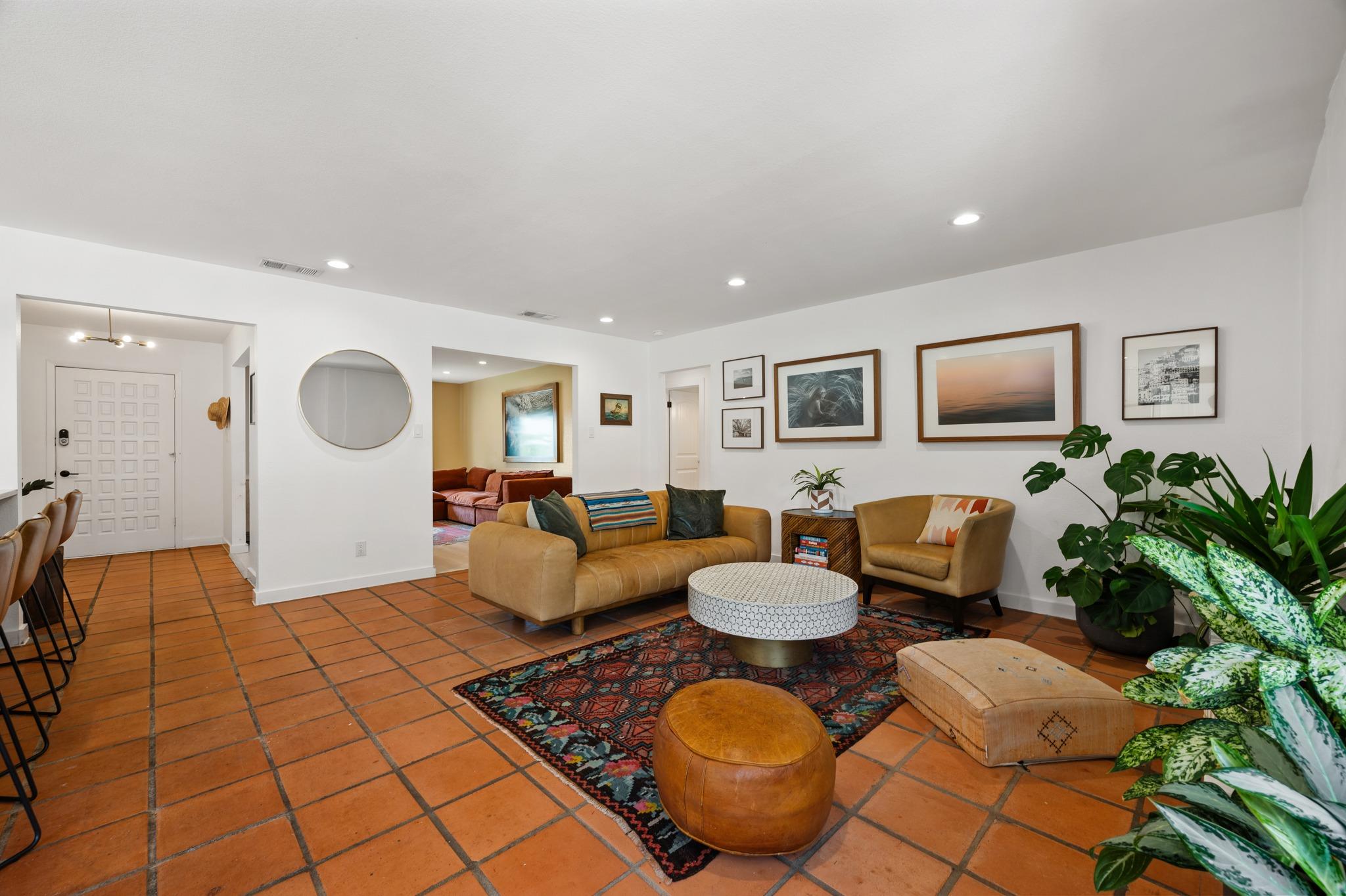 6206 Highland Hills DR — photo 4