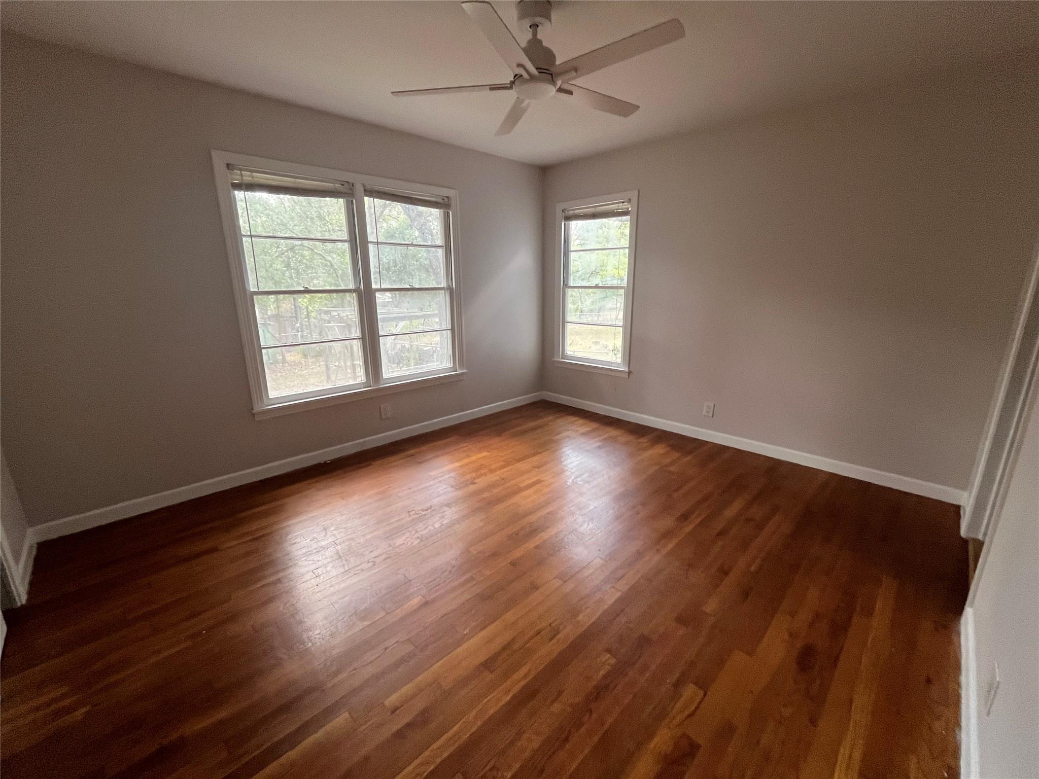 134 Hillcrest DR — photo 3