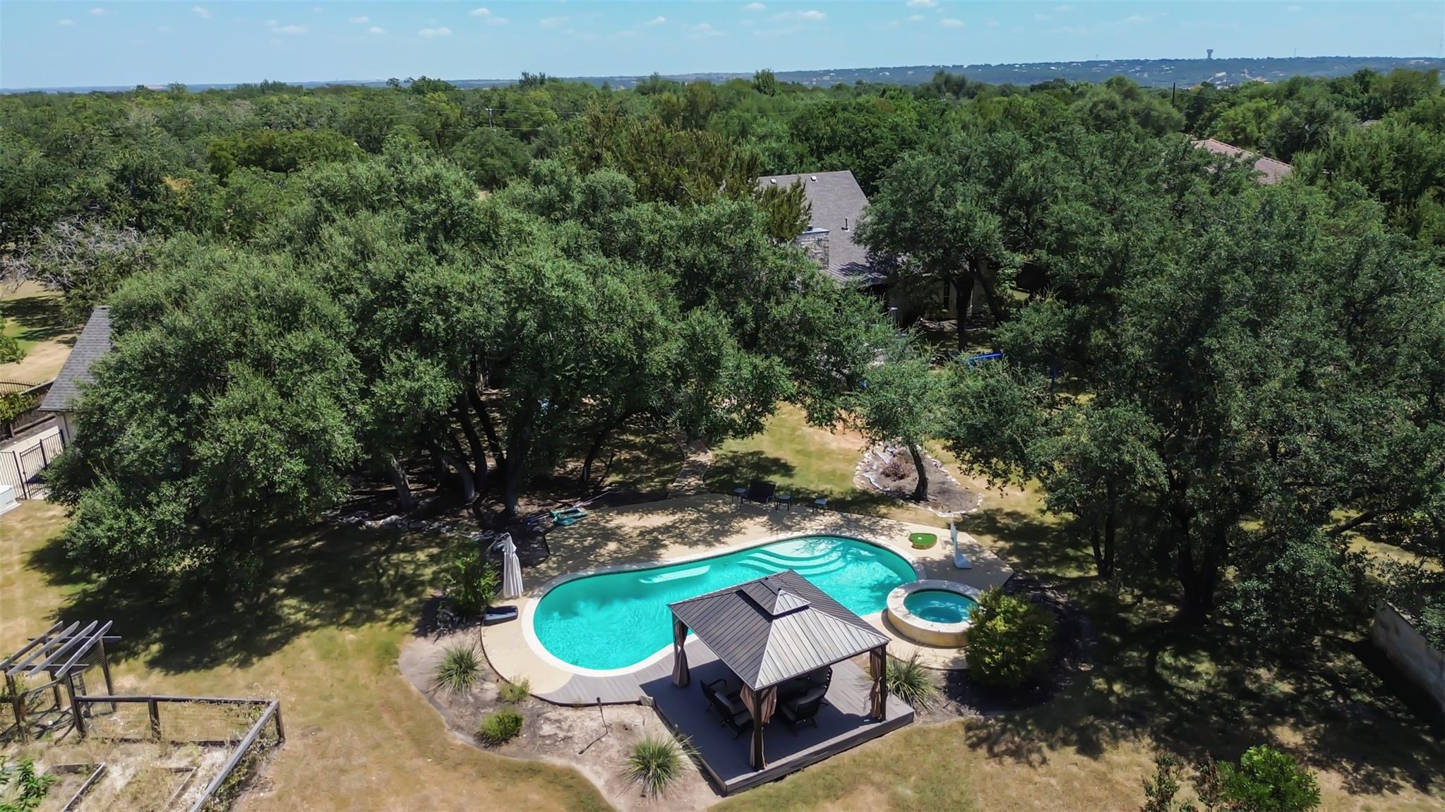 140 Oak Plaza DR — photo 3