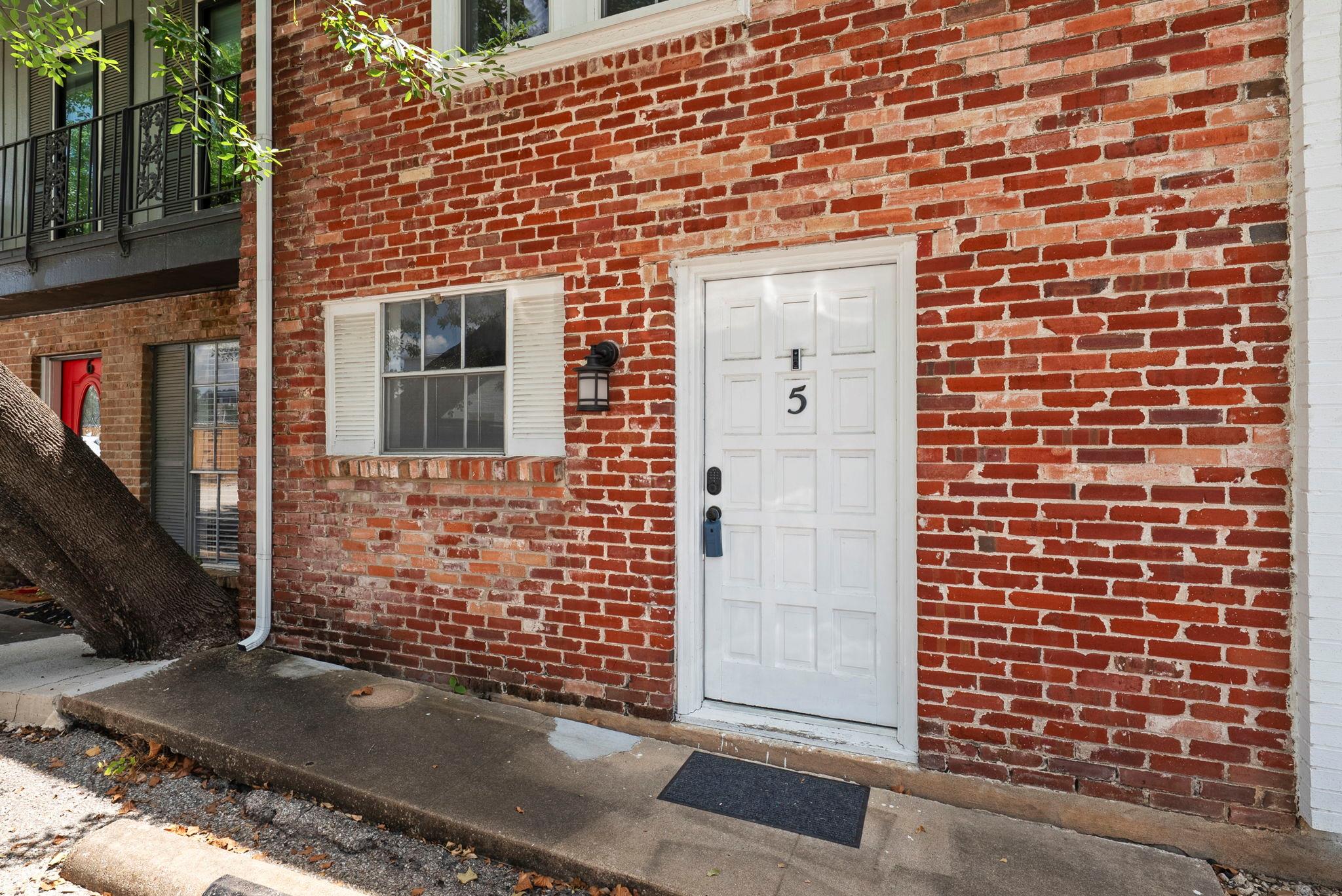 2300 Hancock DR #5 — photo 3