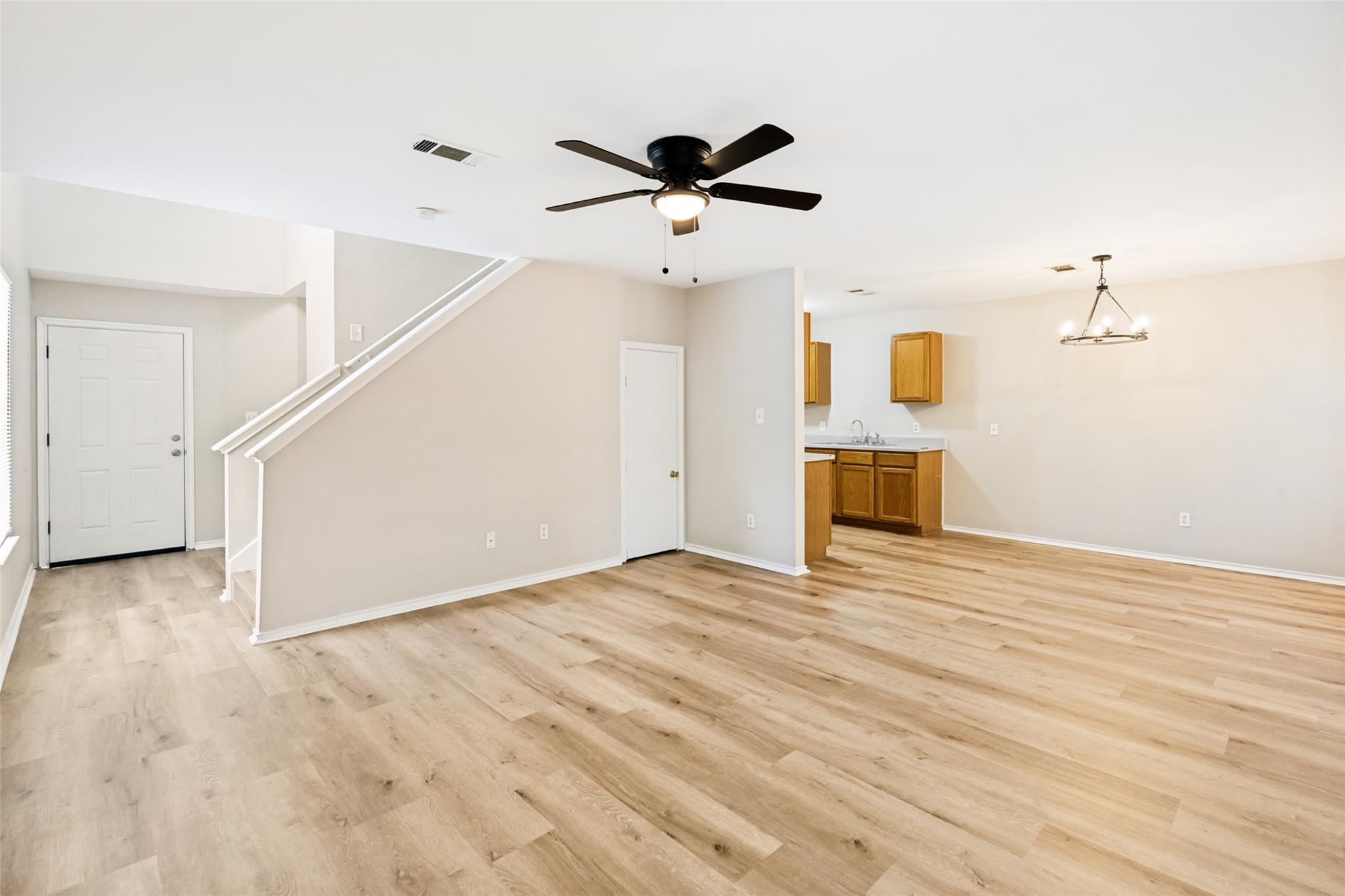 945-947 Sagewood TRL — photo 3