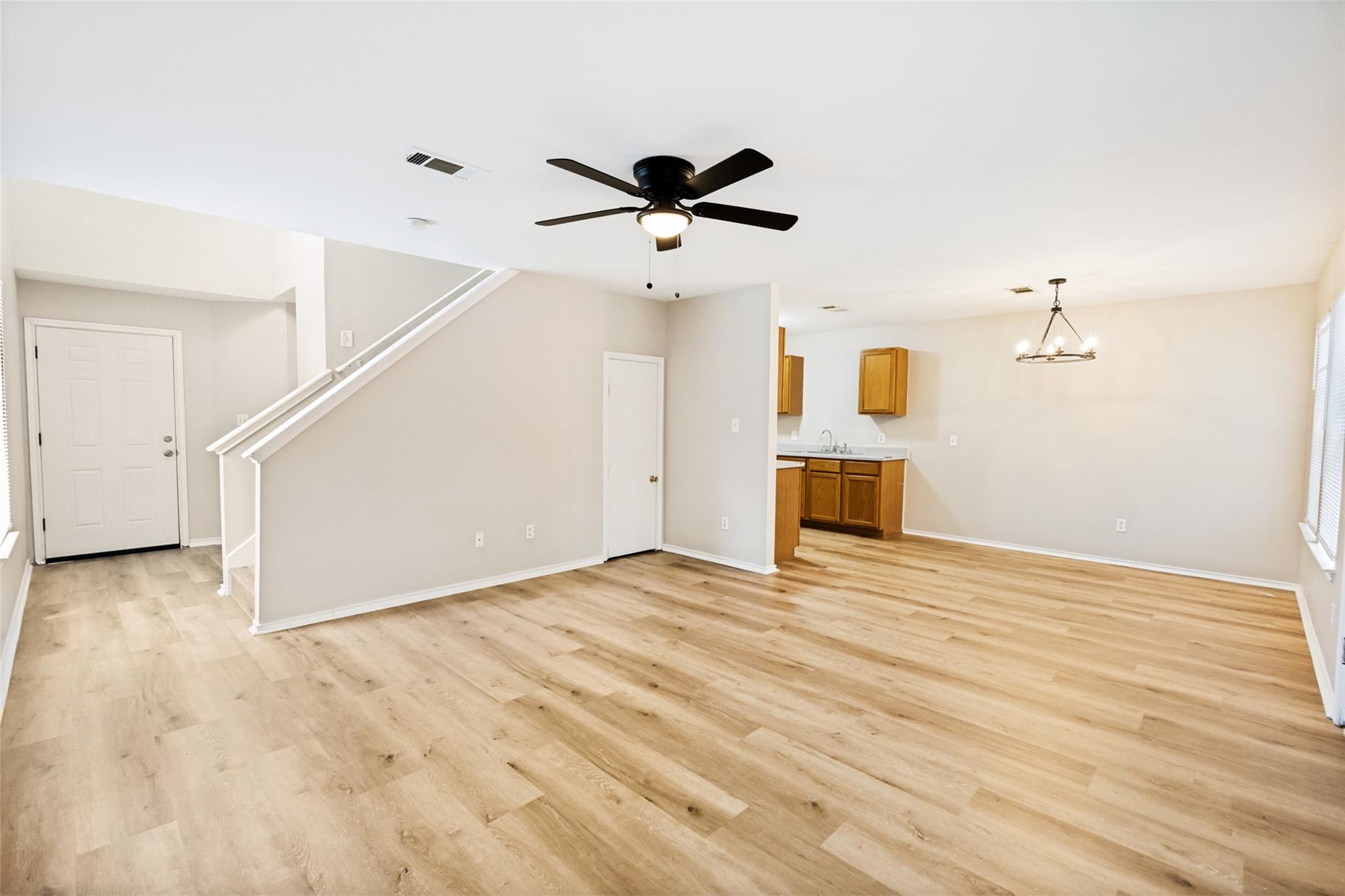 945-947 Sagewood TRL — photo 5