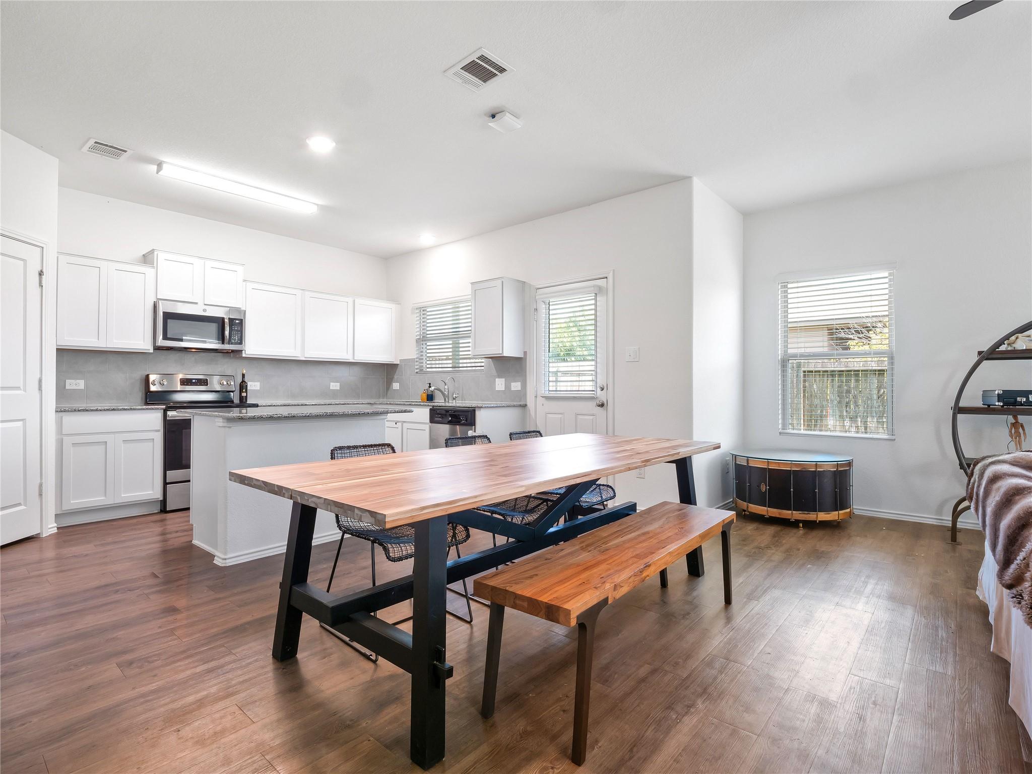 109 Comet DR — photo 4