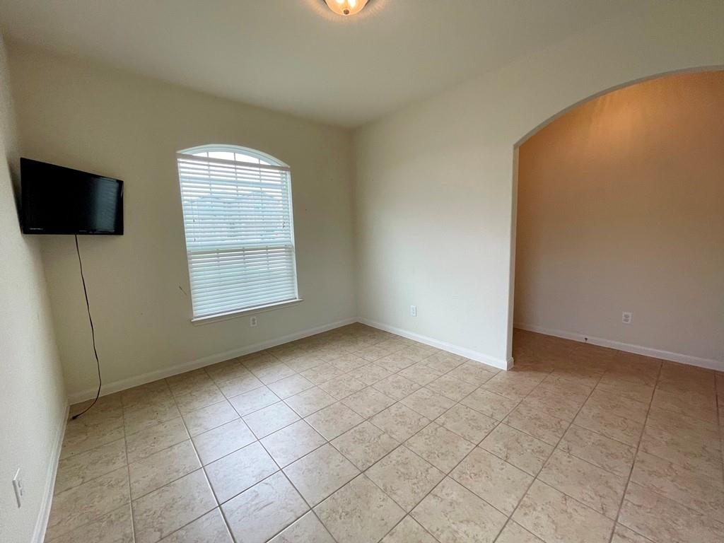 408 Farmer LN — photo 4