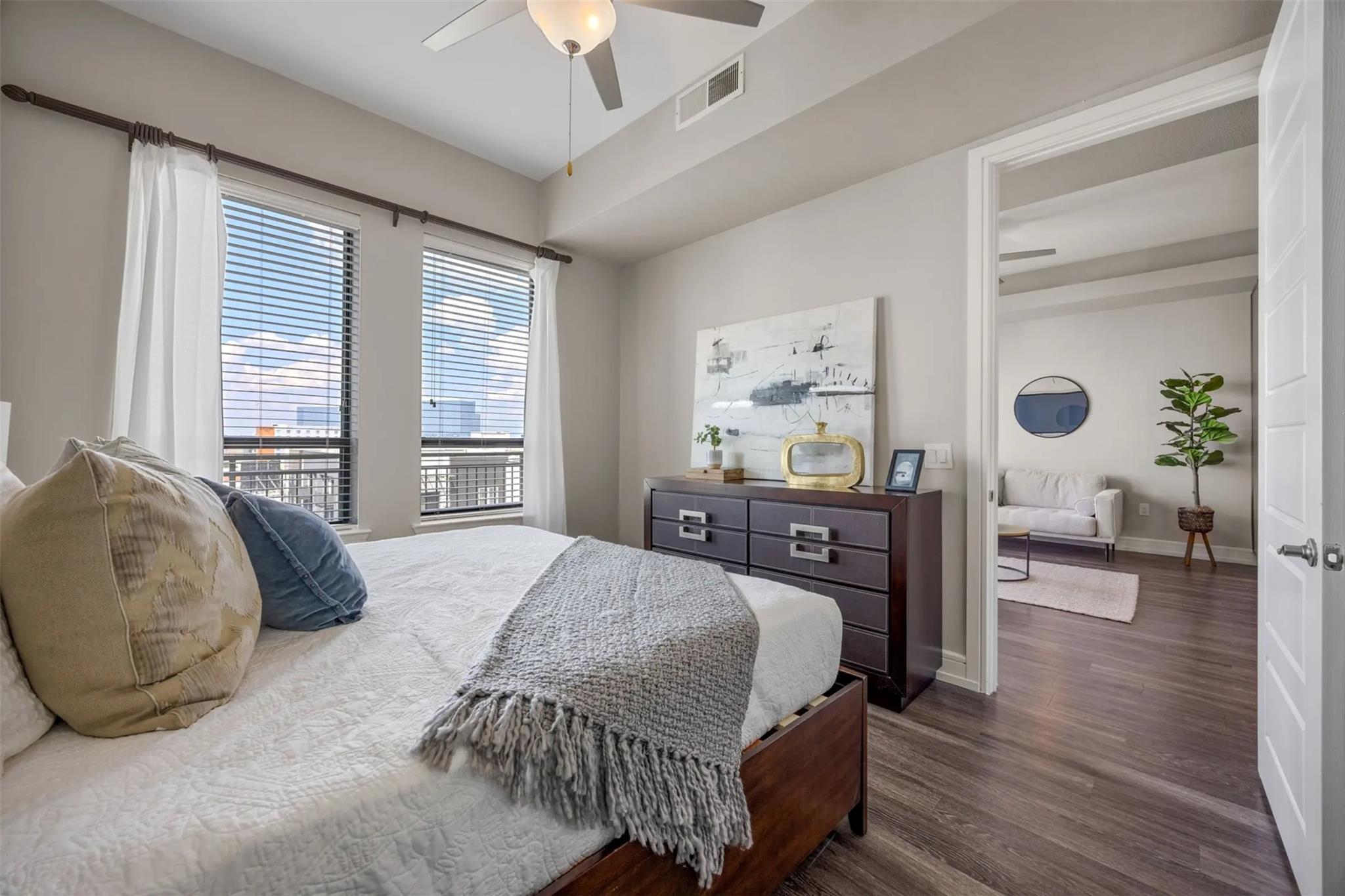 3201 Esperanza XING #328 — photo 4