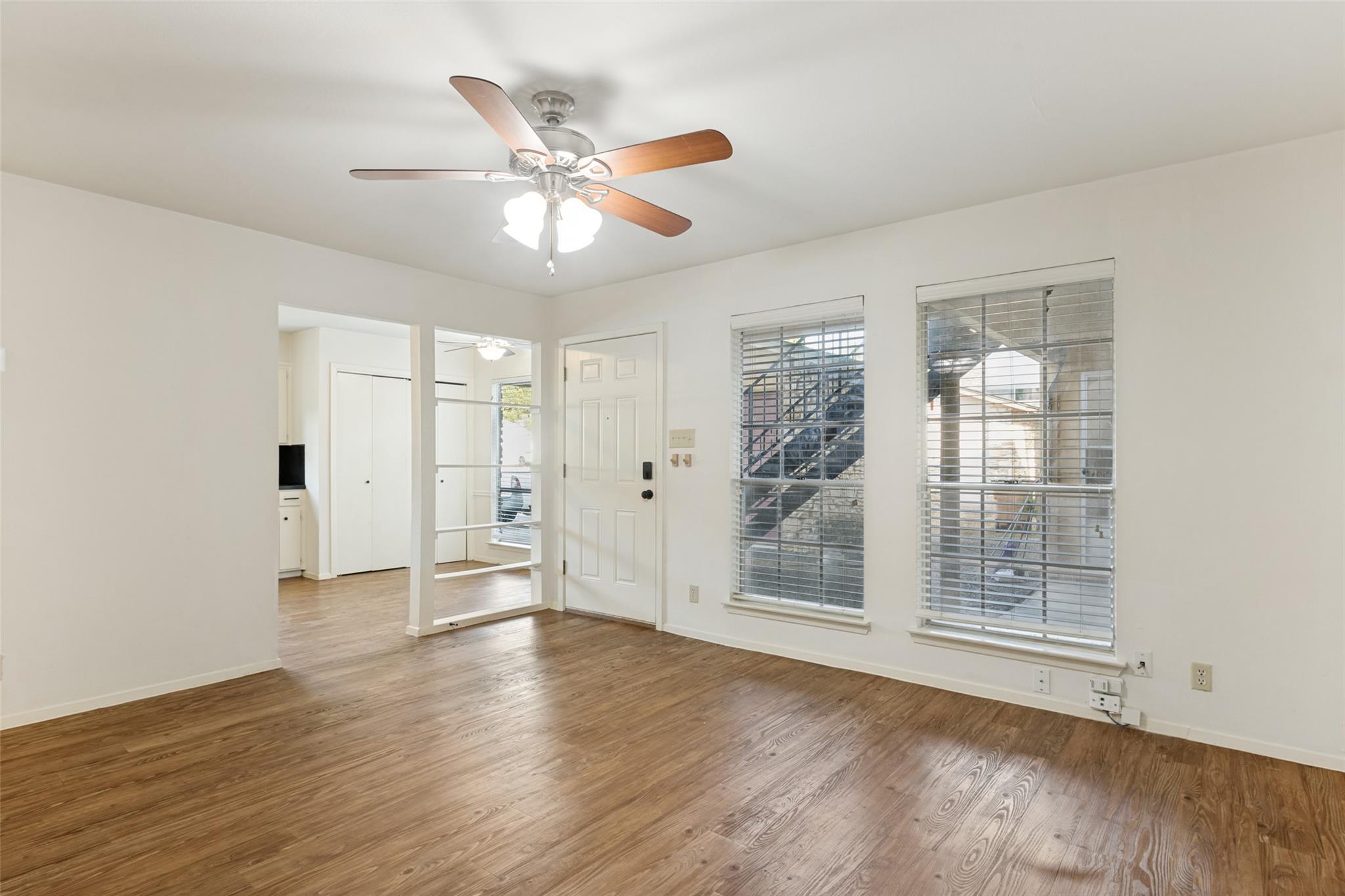 1212 Hollow Creek DR #B — photo 3
