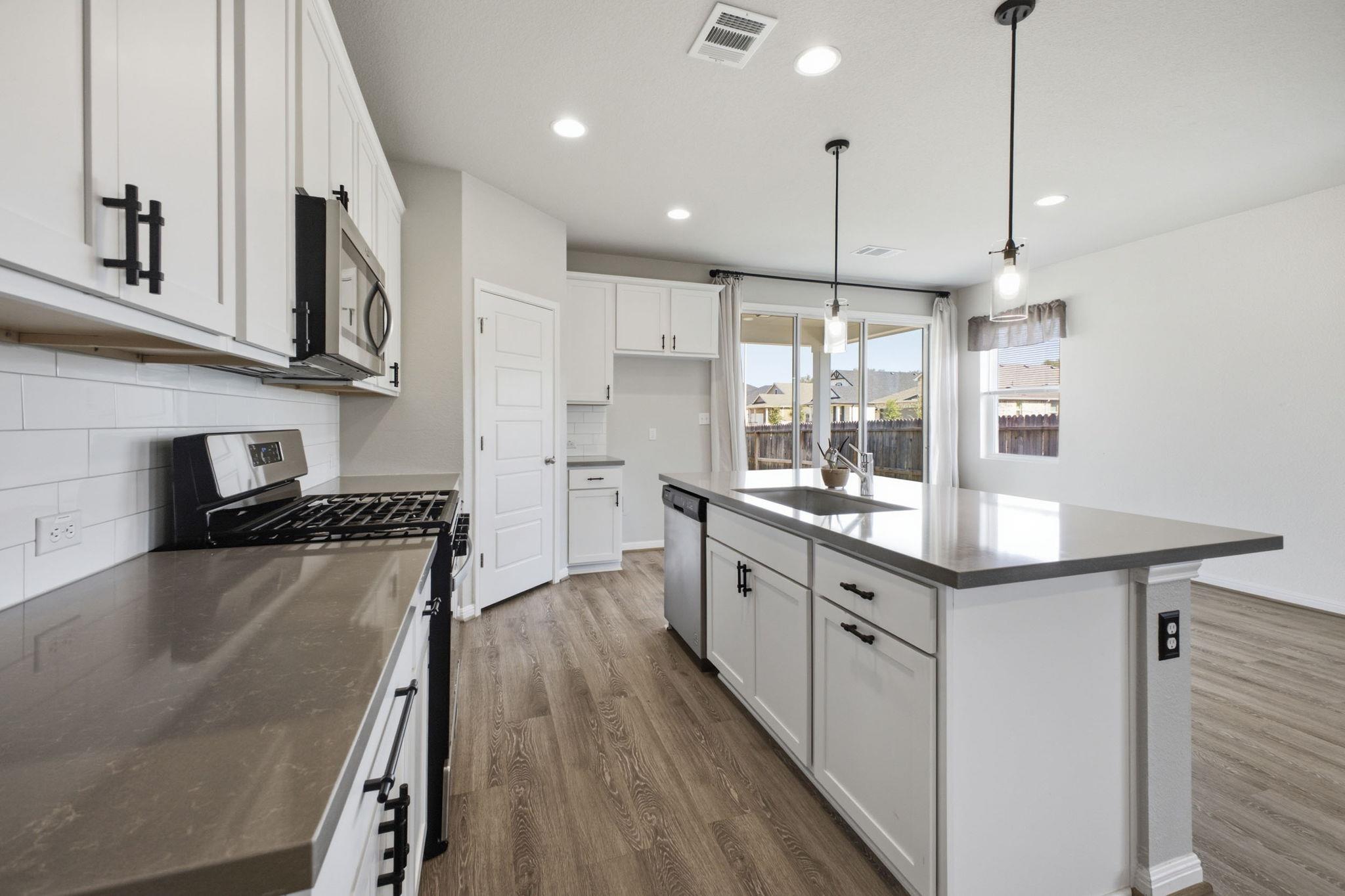 104 Ladolia LN — photo 4