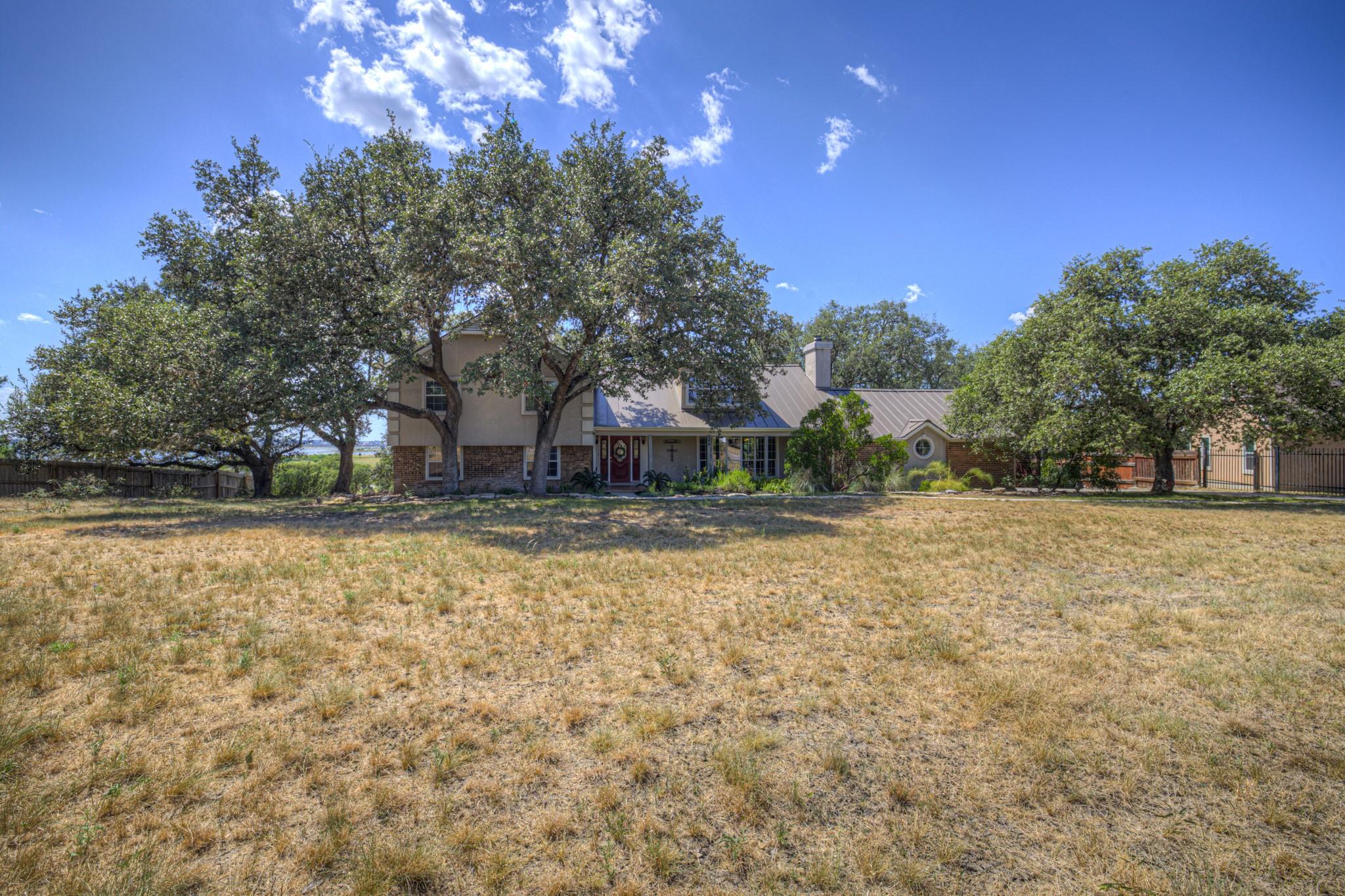 544 Military DR — photo 3