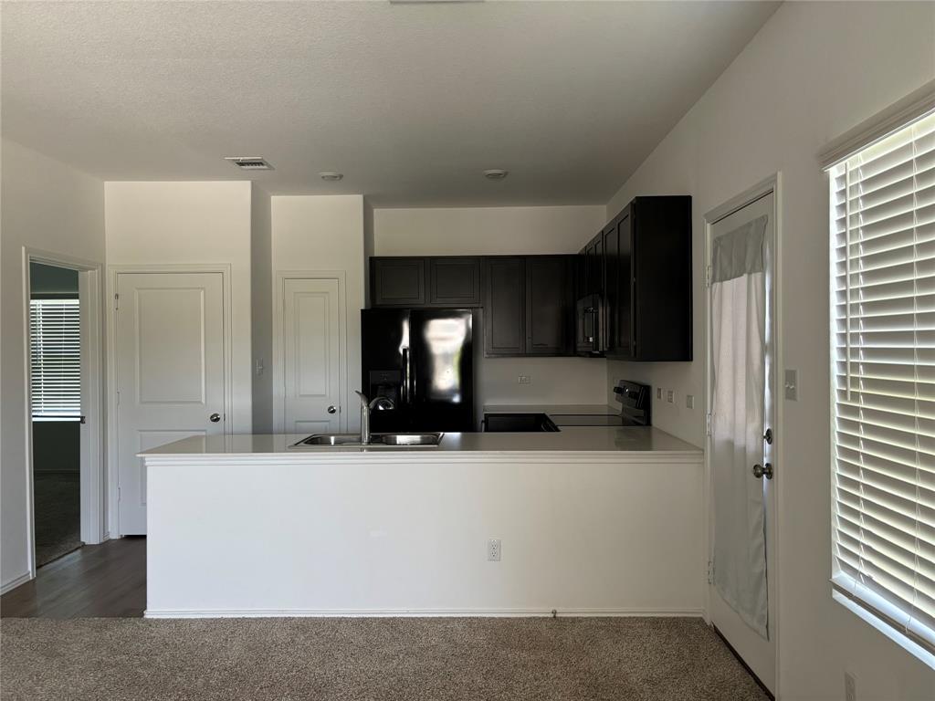 1104 Minnow LN — photo 3