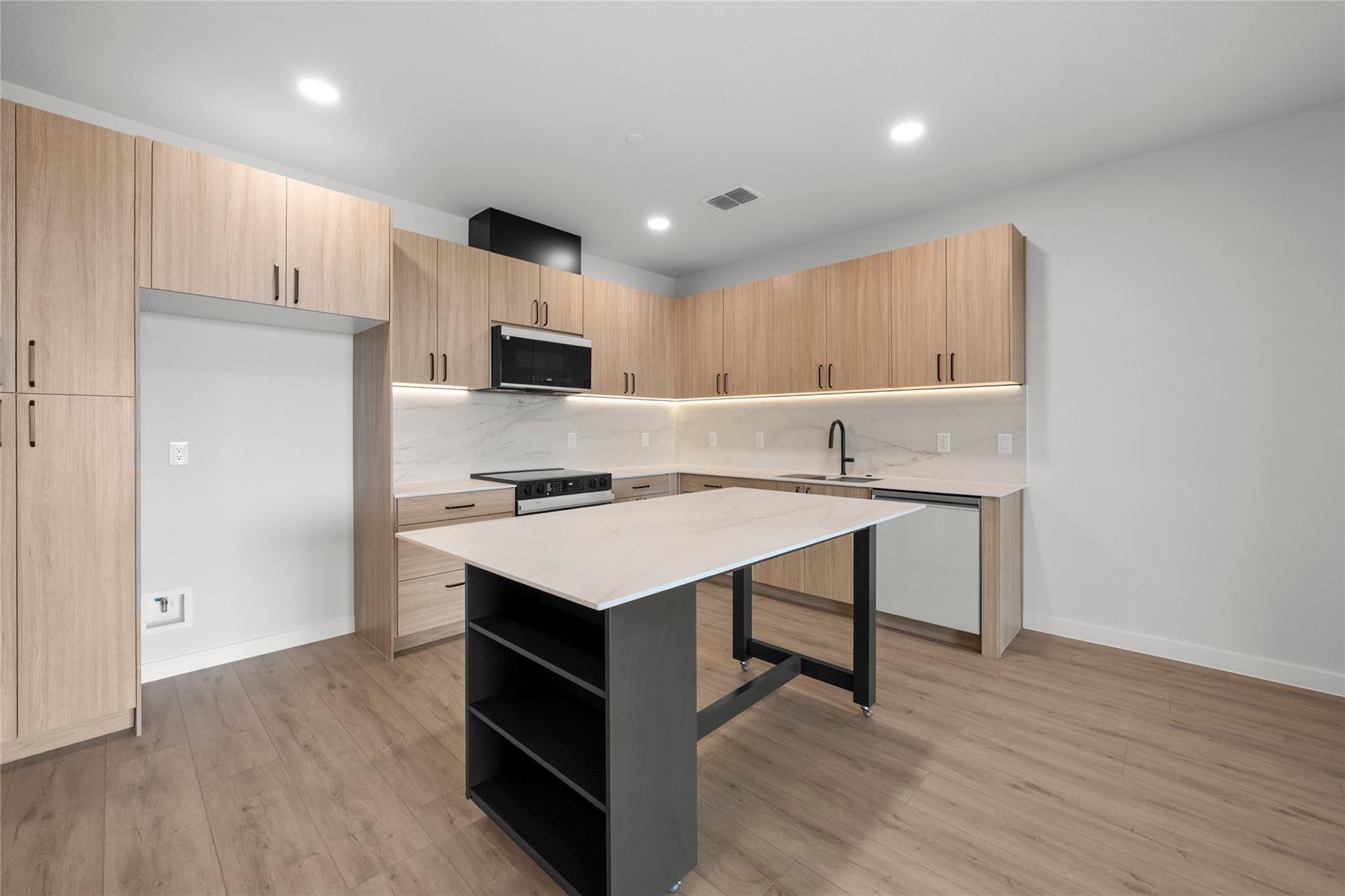 634 Central PKWY #1205 — photo 3