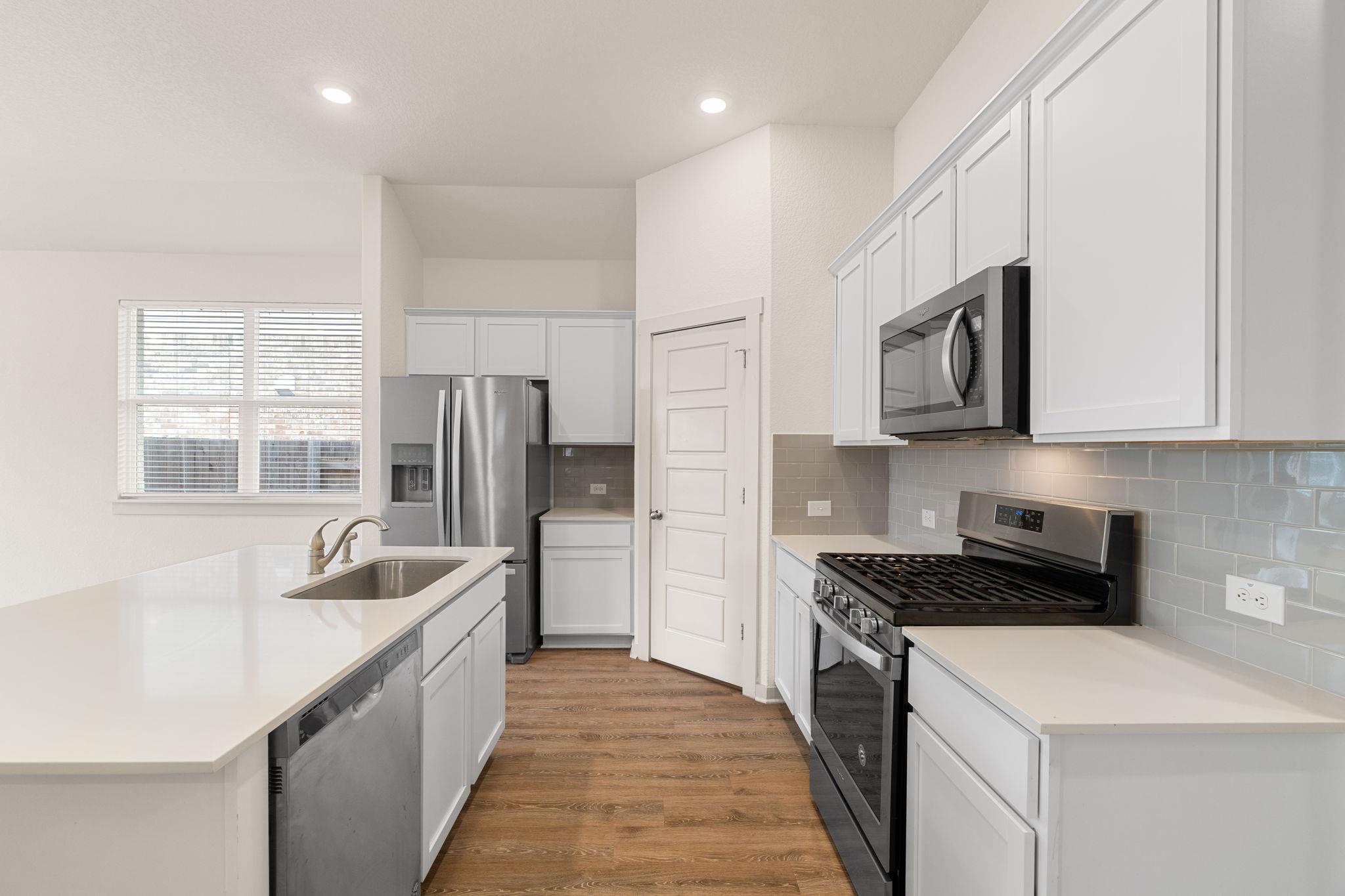 14101 McArthur DR — photo 4