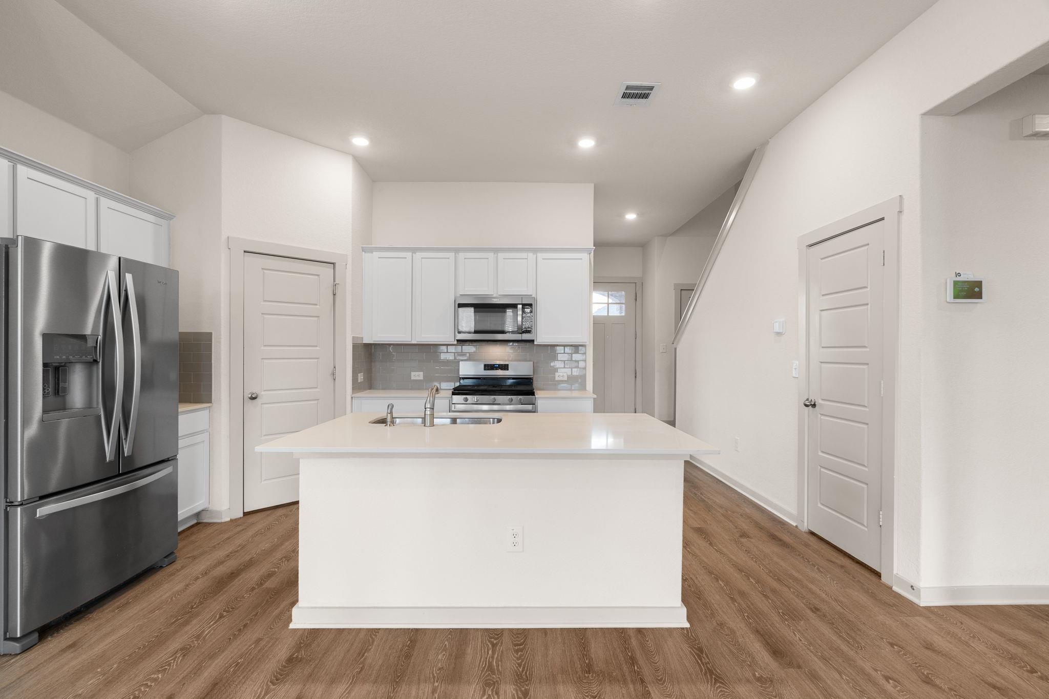 14101 McArthur DR — photo 5