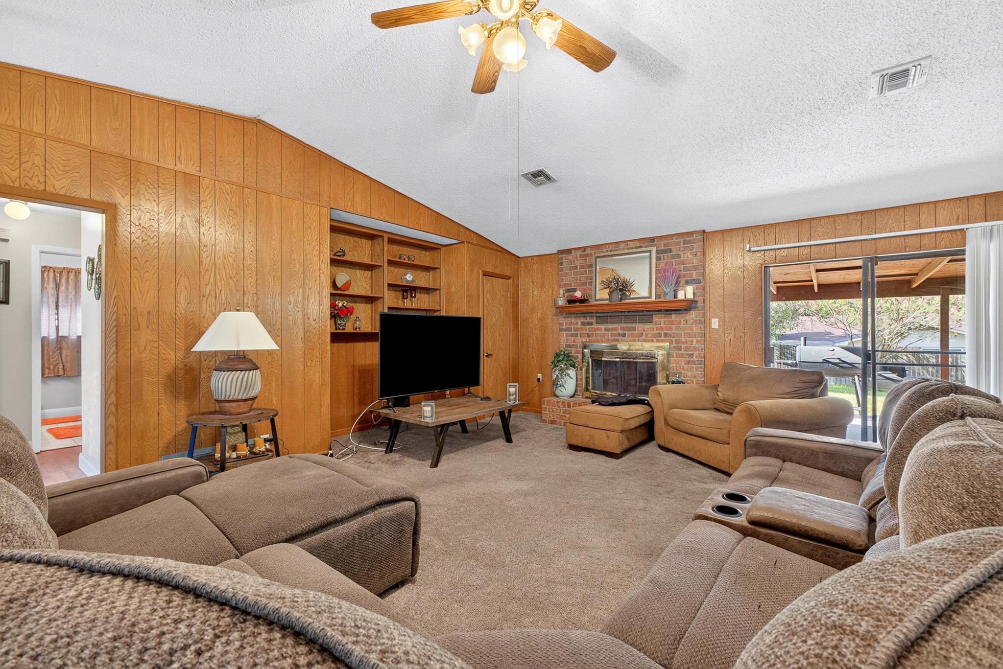 406 Upshaw Ave — photo 3