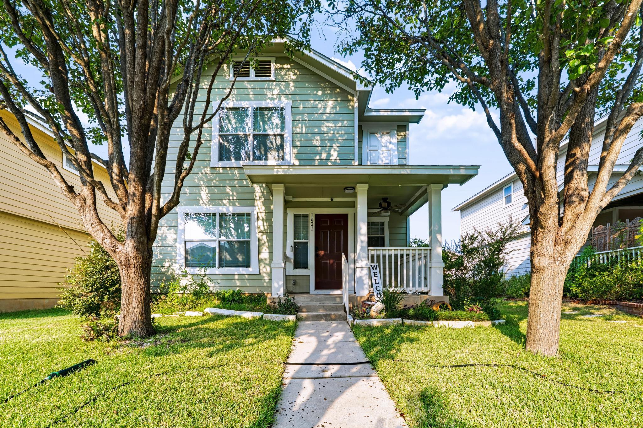 1421 Davis Mountain LOOP