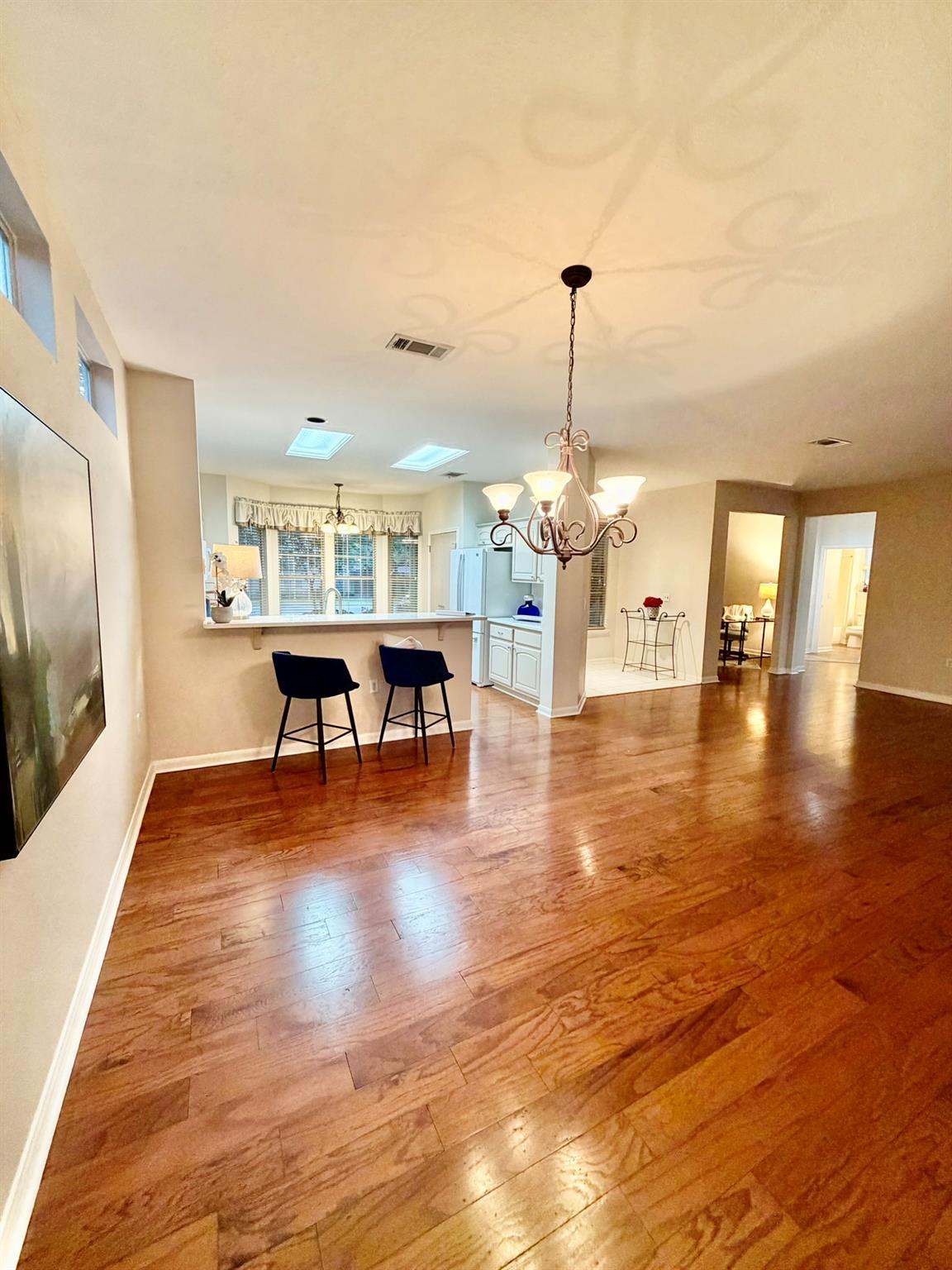 216 Whispering Wind DR — photo 5