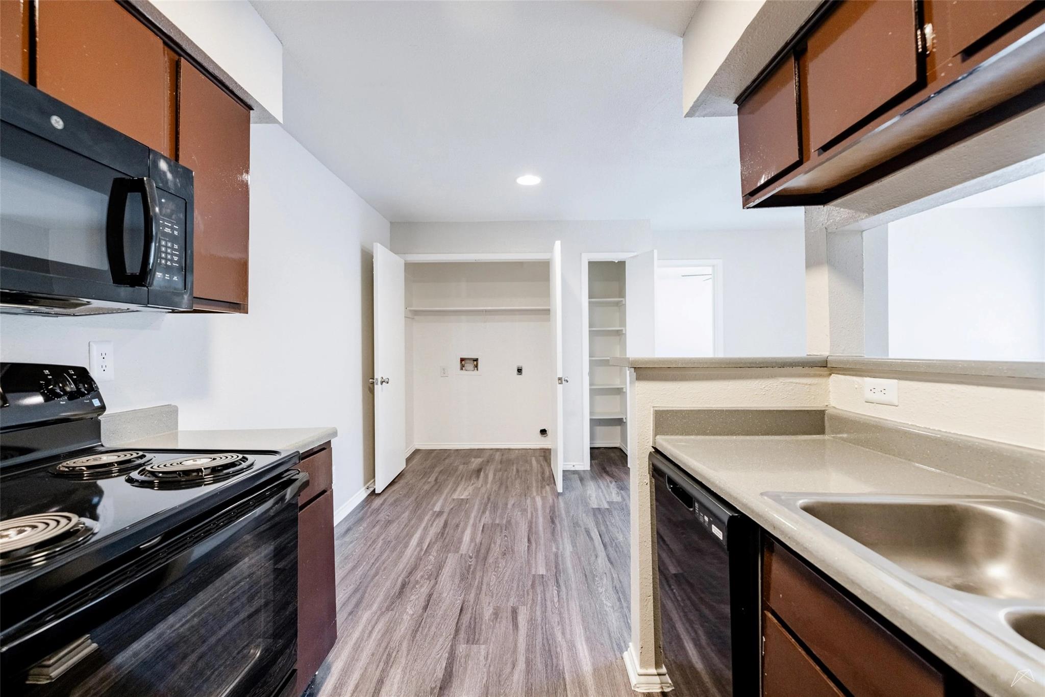 2809 William Cannon DR #E203 — photo 4