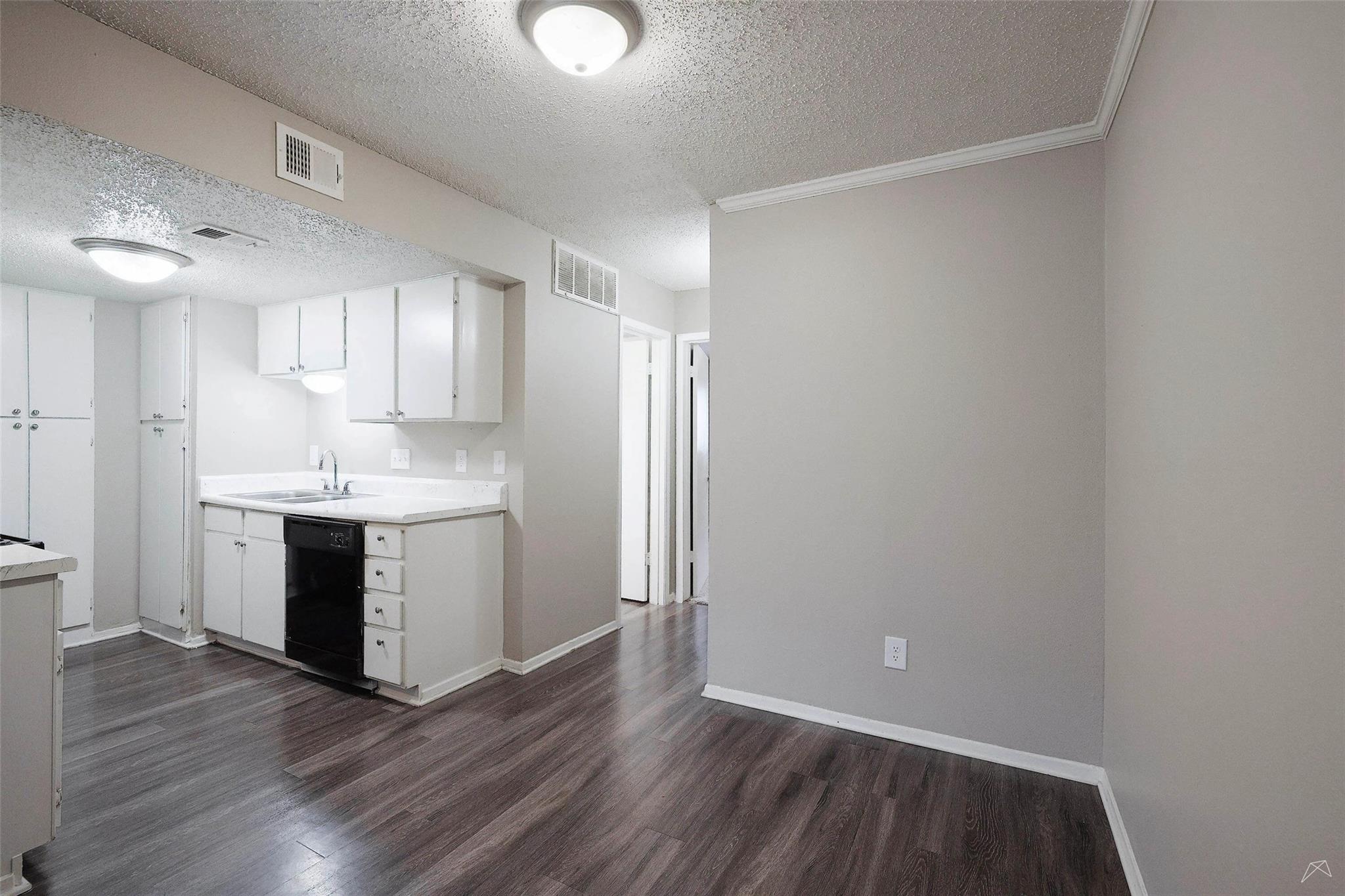 8100 N Mopac EXPY #04-215 — photo 4