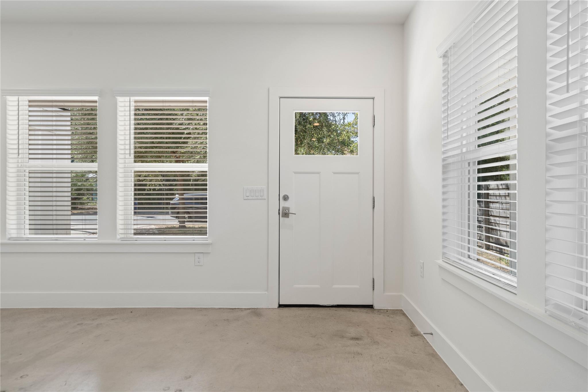 1121 Walton LN #B — photo 5
