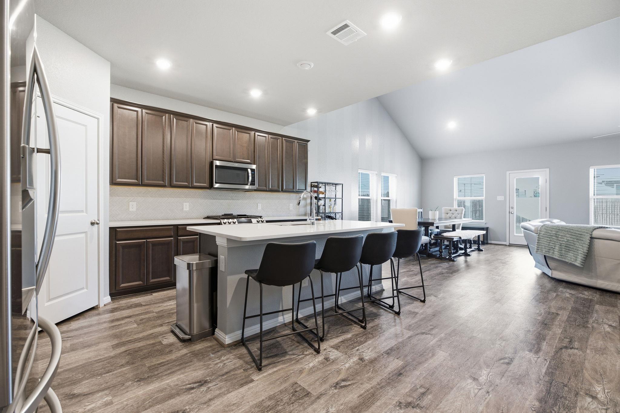 6700 Folsom Ave — photo 4
