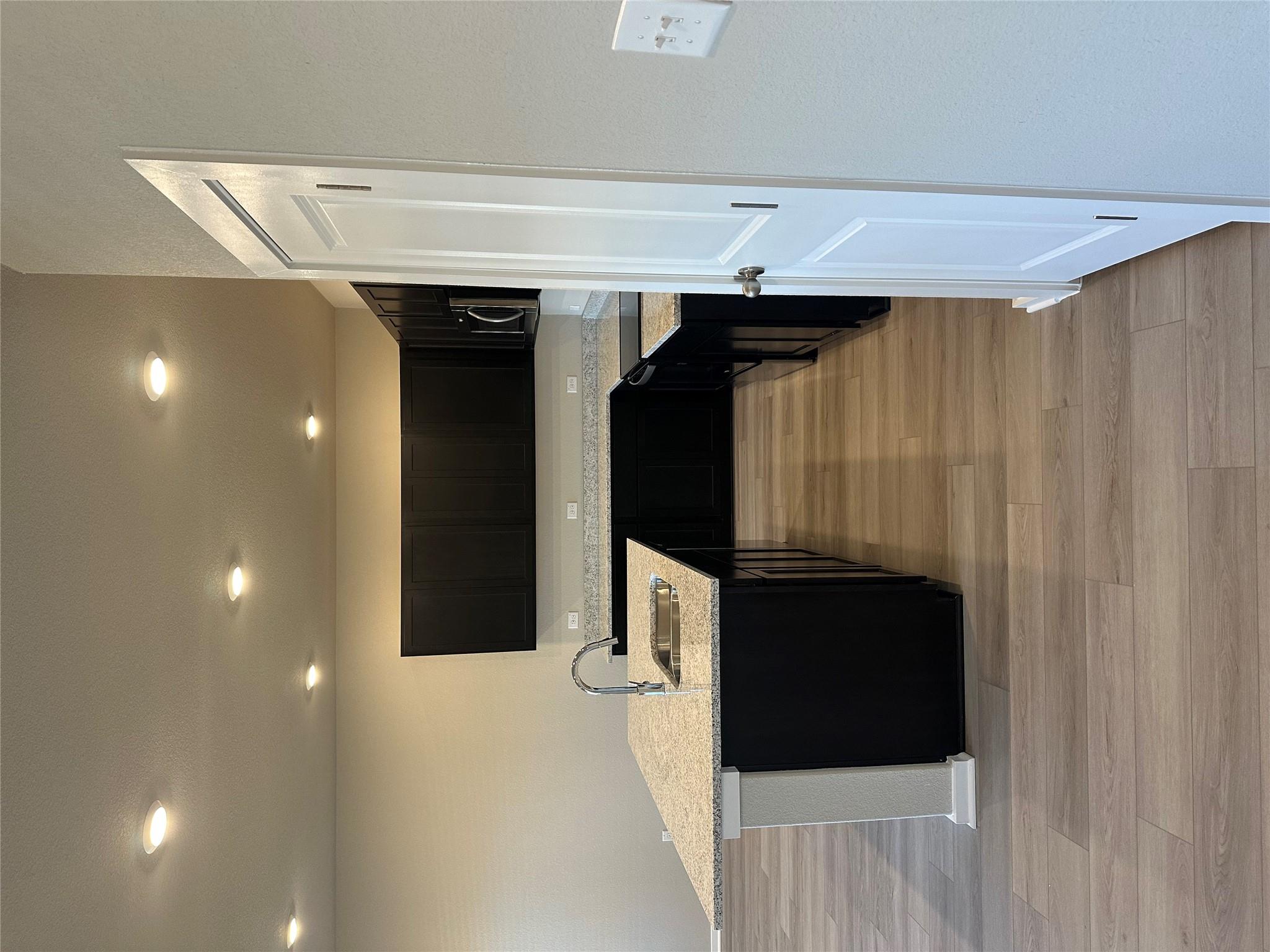 132 Wind Hill — photo 3